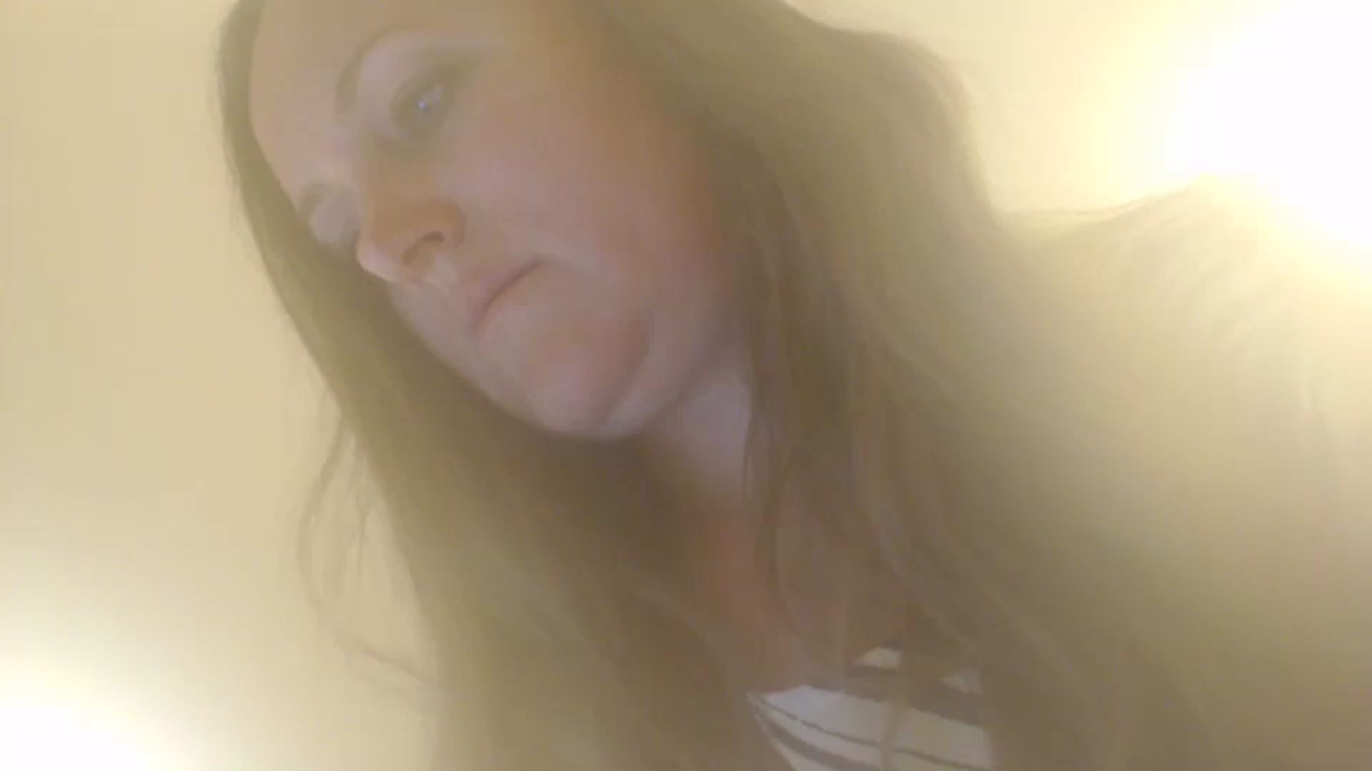 Gallery image thumbnail from JustLily's myfreecams stream on, 05/06/2024, 22:36 image 15 of 20