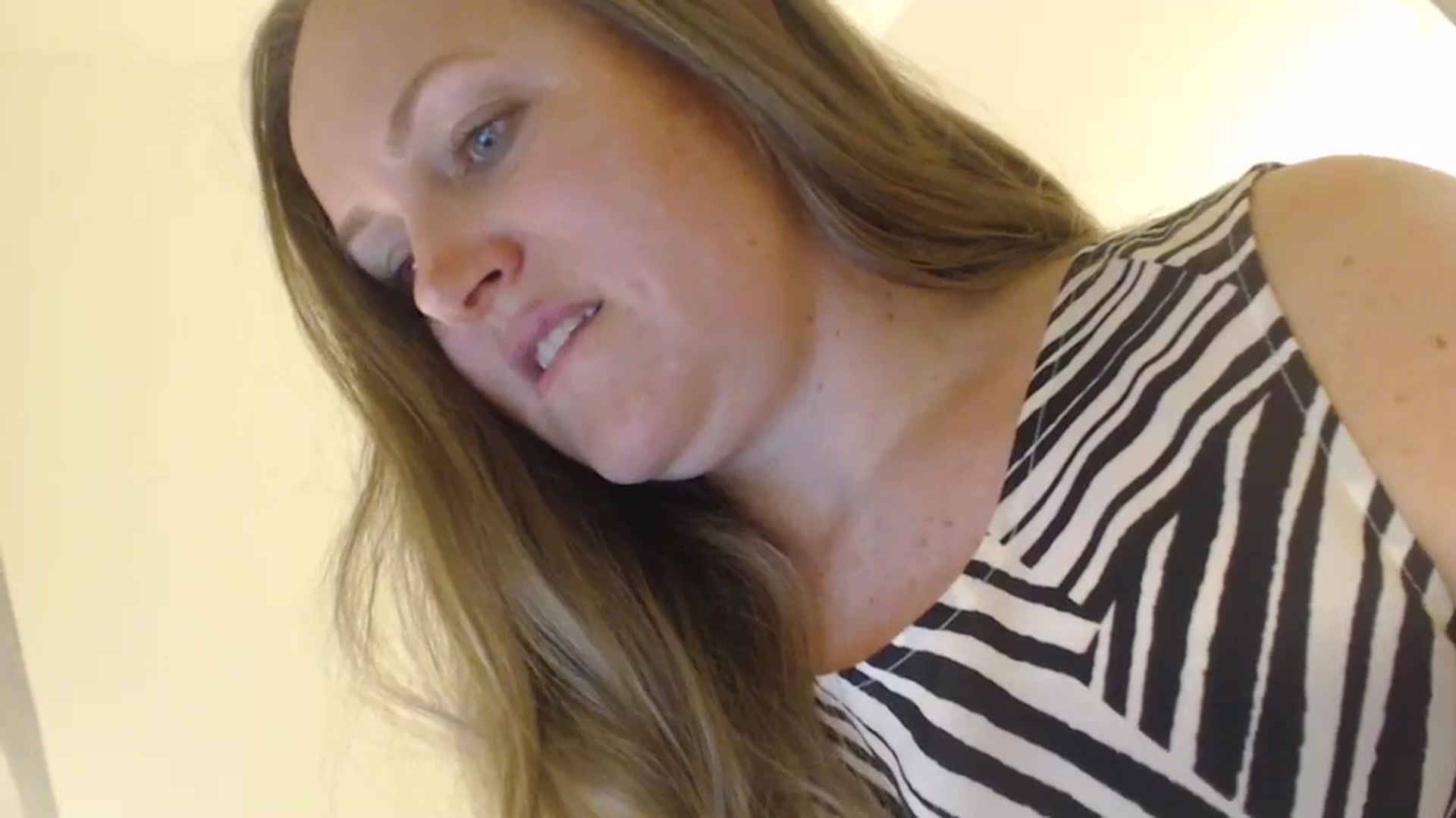 Gallery image thumbnail from JustLily's myfreecams stream on, 05/06/2024, 22:36 image 18 of 20