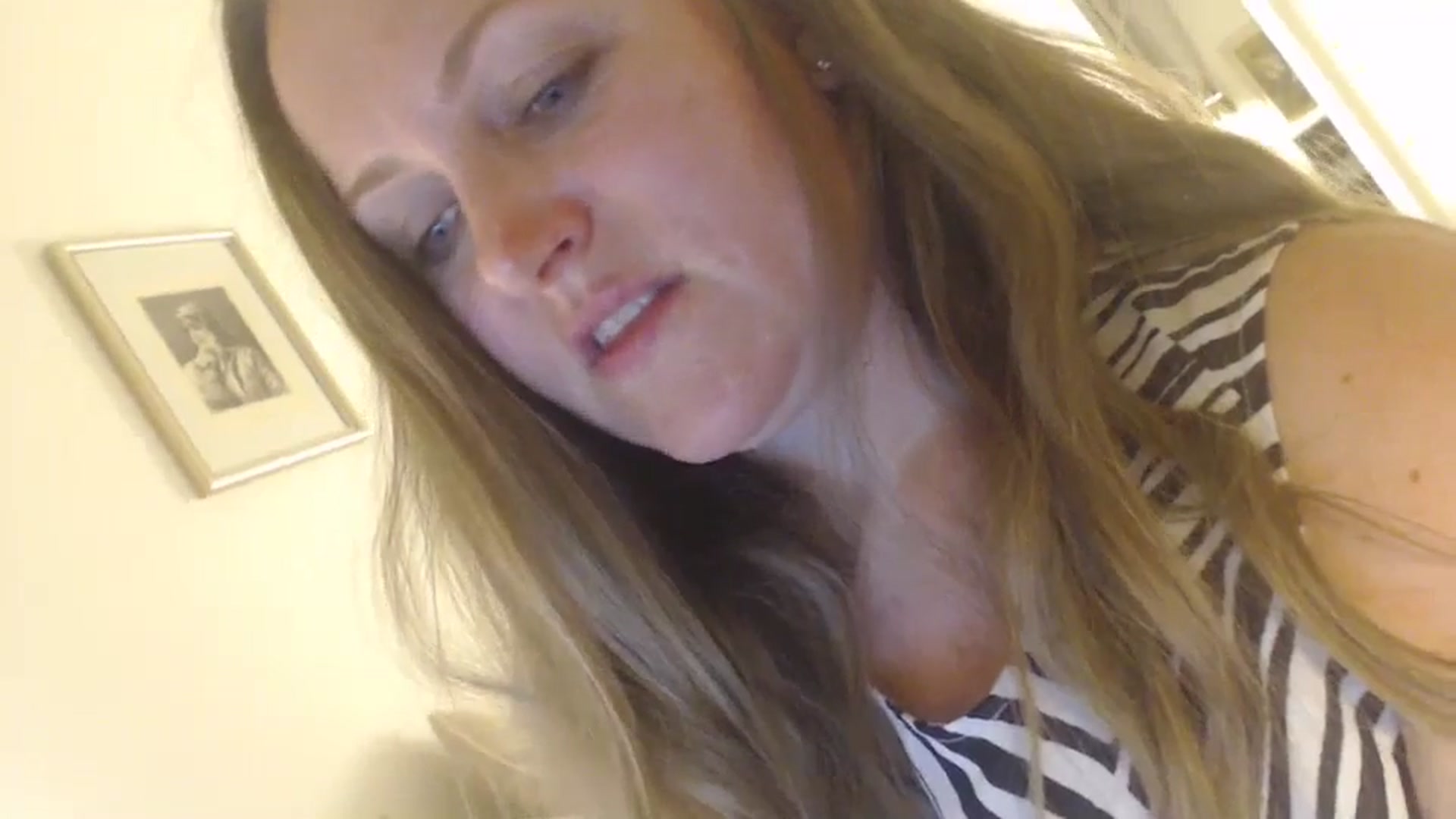 Gallery image thumbnail from JustLily's myfreecams stream on, 05/06/2024, 22:52 image 6 of 20