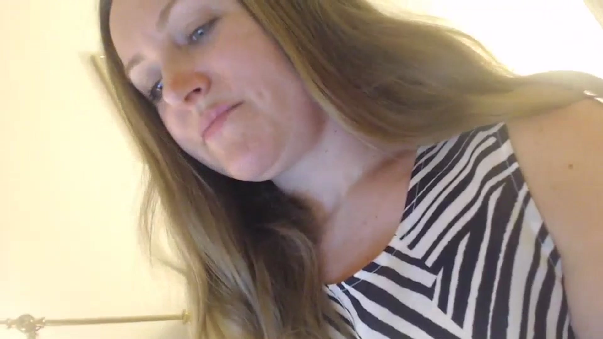 Gallery image thumbnail from JustLily's myfreecams stream on, 05/06/2024, 22:52 image 2 of 20