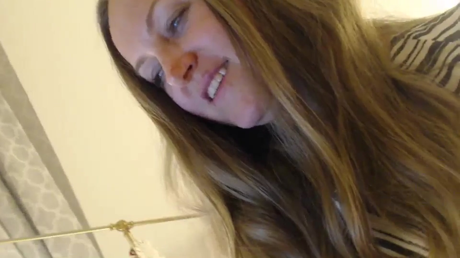 Gallery image thumbnail from JustLily's myfreecams stream on, 05/06/2024, 22:52 image 17 of 20