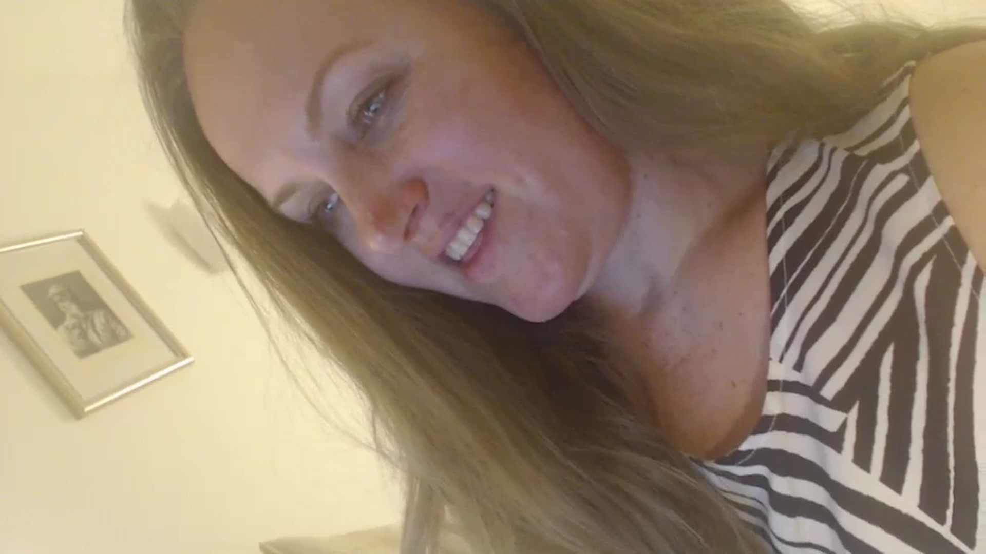 Gallery image thumbnail from JustLily's myfreecams stream on, 05/06/2024, 23:17 image 10 of 20
