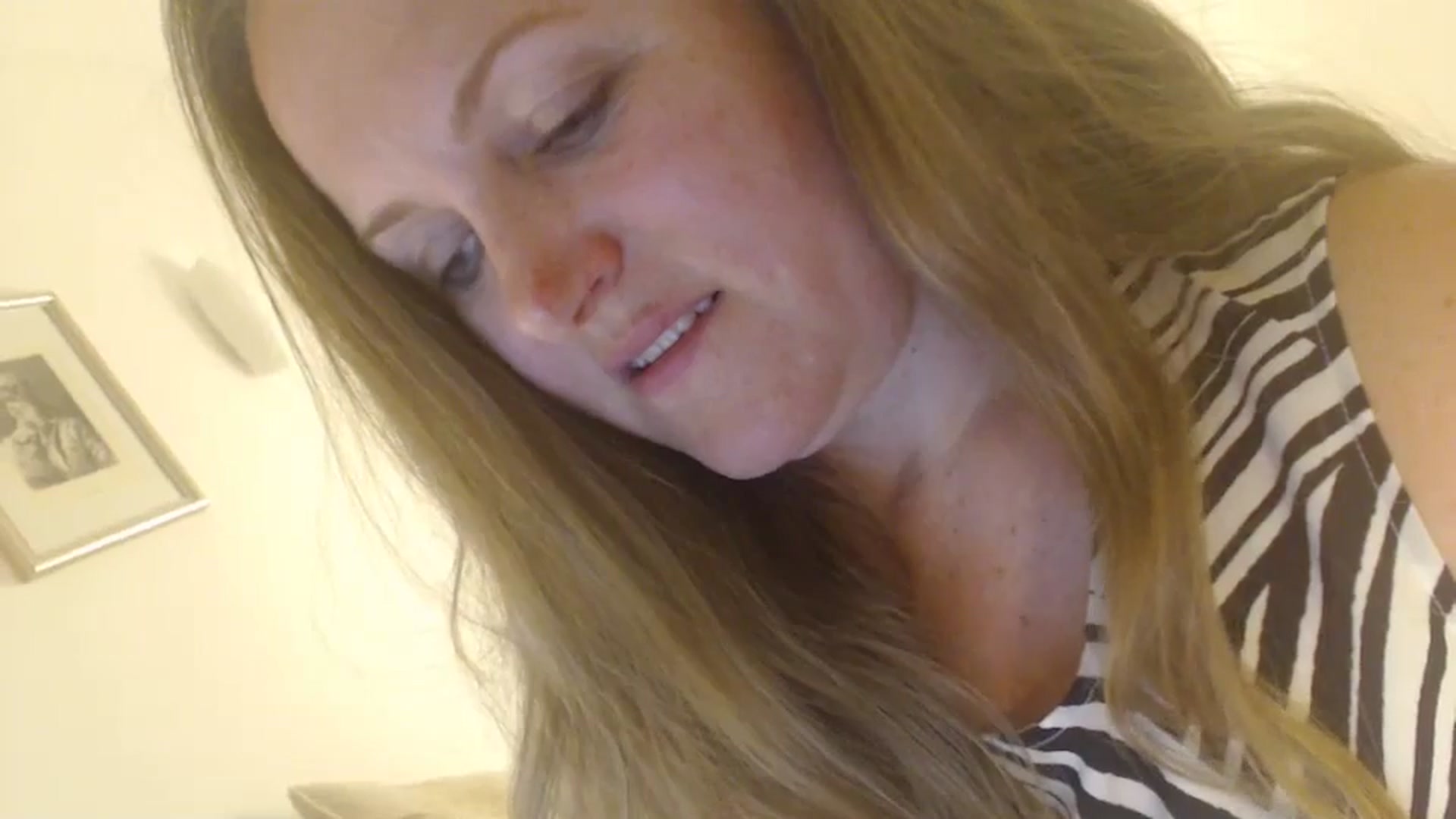 Gallery image thumbnail from JustLily's myfreecams stream on, 05/06/2024, 23:17 image 9 of 20