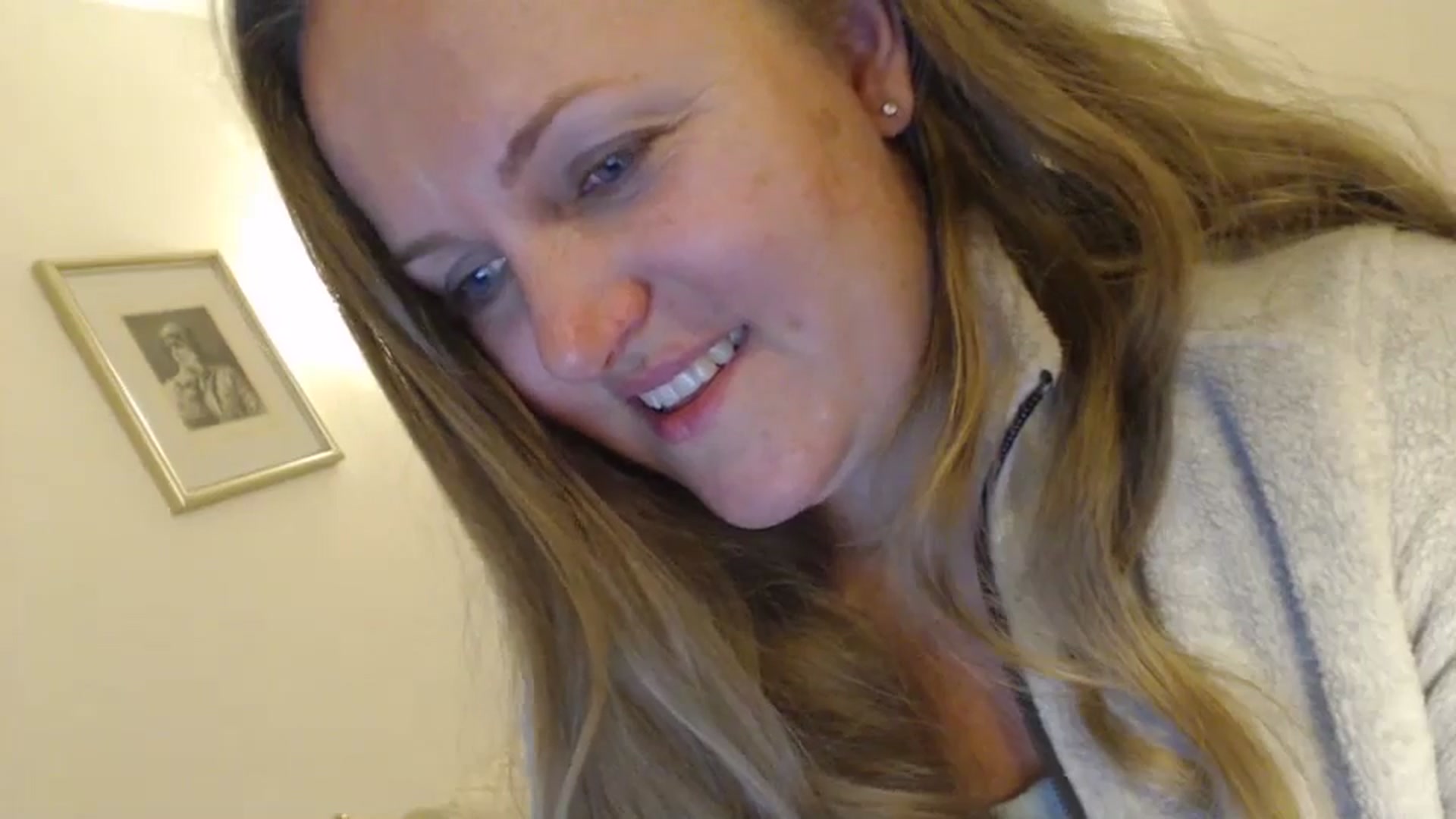 Gallery image thumbnail from JustLily's myfreecams stream on, 05/08/2024, 23:24 image 16 of 20