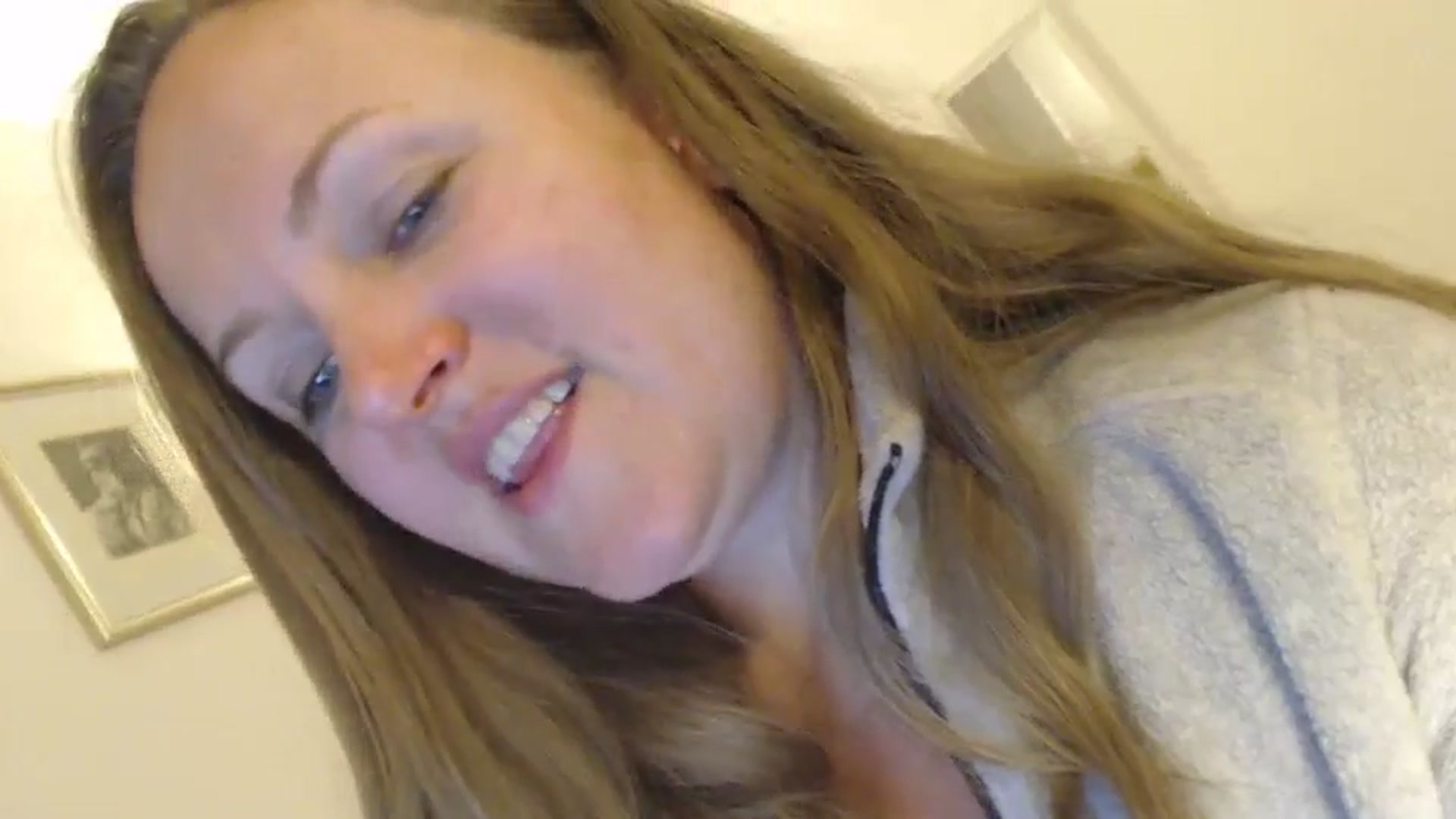 Gallery image thumbnail from JustLily's myfreecams stream on, 05/08/2024, 23:24 image 18 of 20