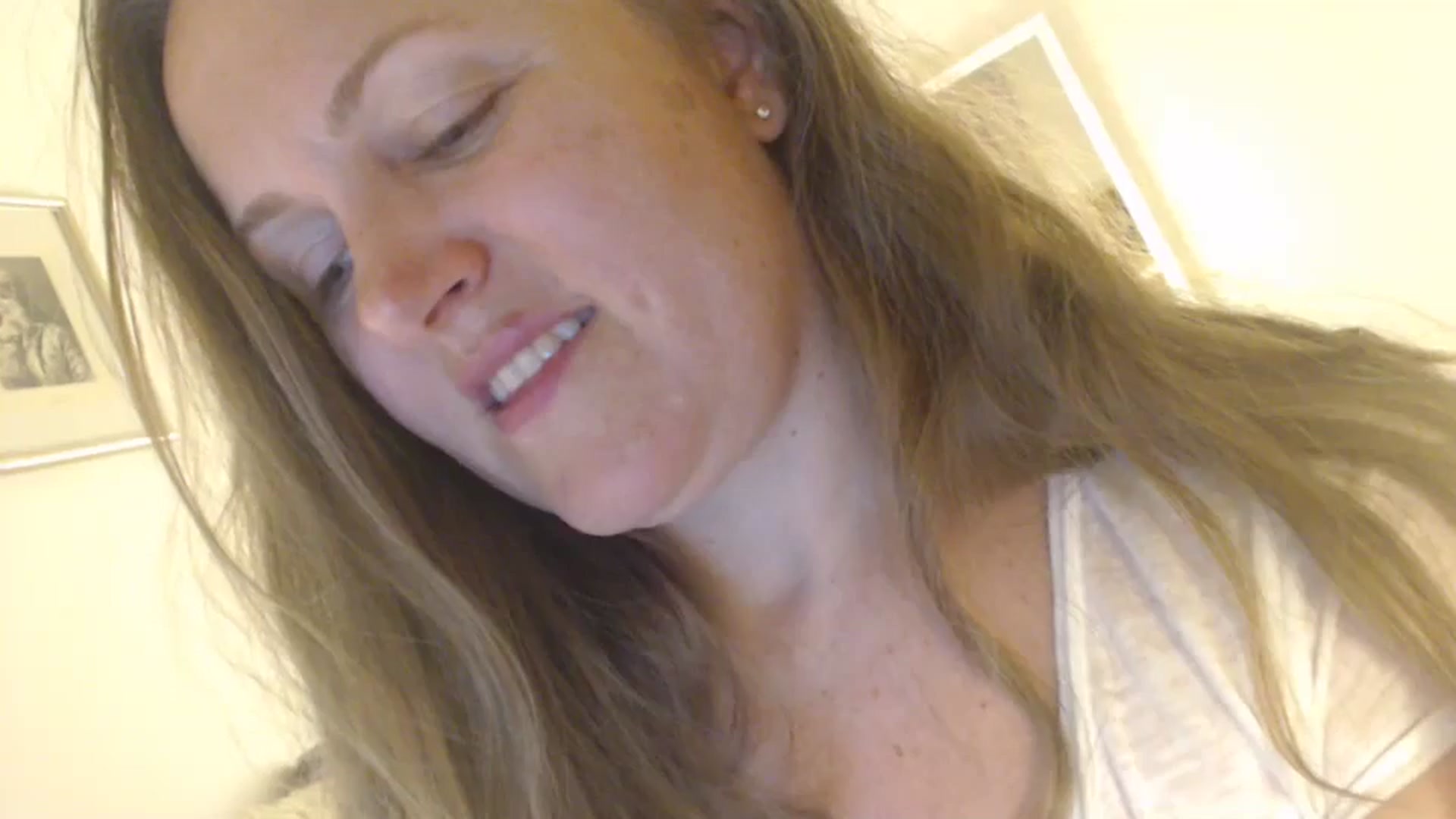 Gallery image thumbnail from JustLily's myfreecams stream on, 05/10/2024, 23:11 image 10 of 20