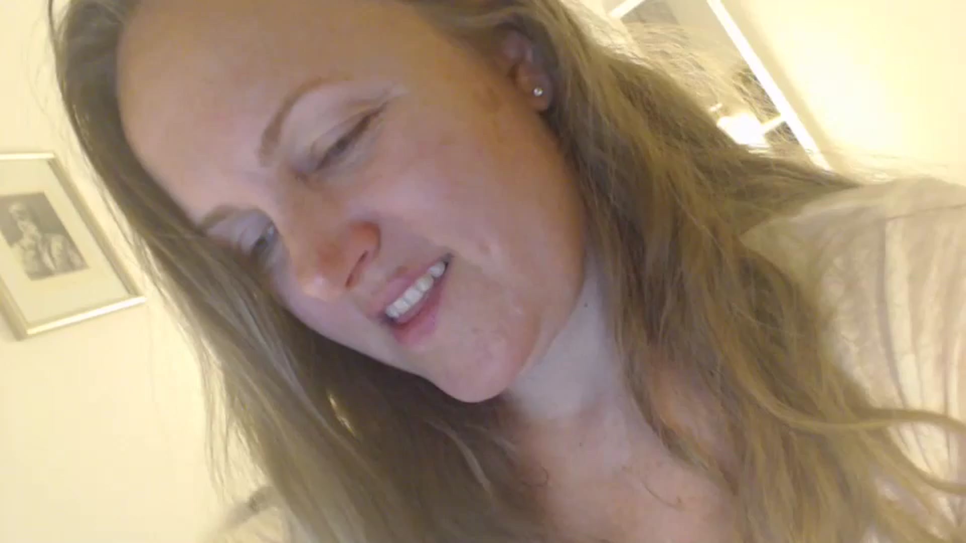 Gallery image thumbnail from JustLily's myfreecams stream on, 05/10/2024, 23:11 image 14 of 20
