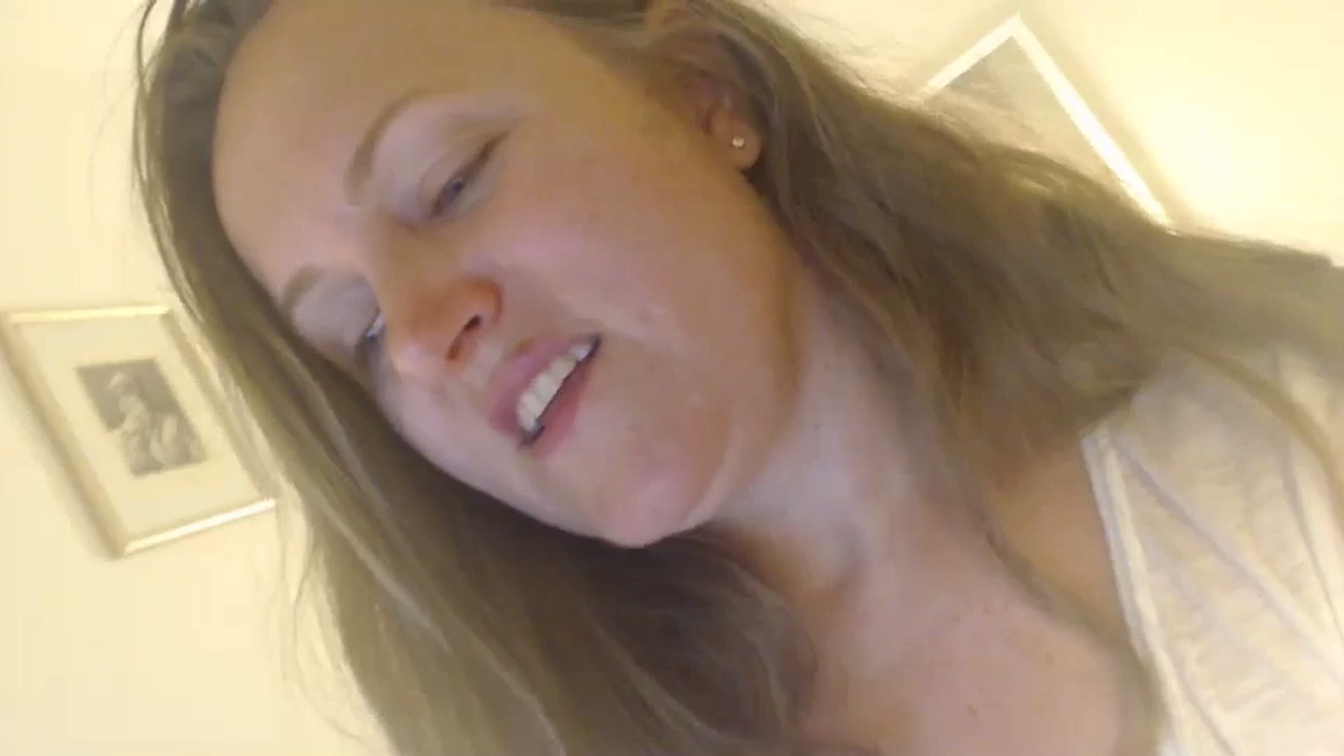 Gallery image thumbnail from JustLily's myfreecams stream on, 05/10/2024, 23:11 image 7 of 20
