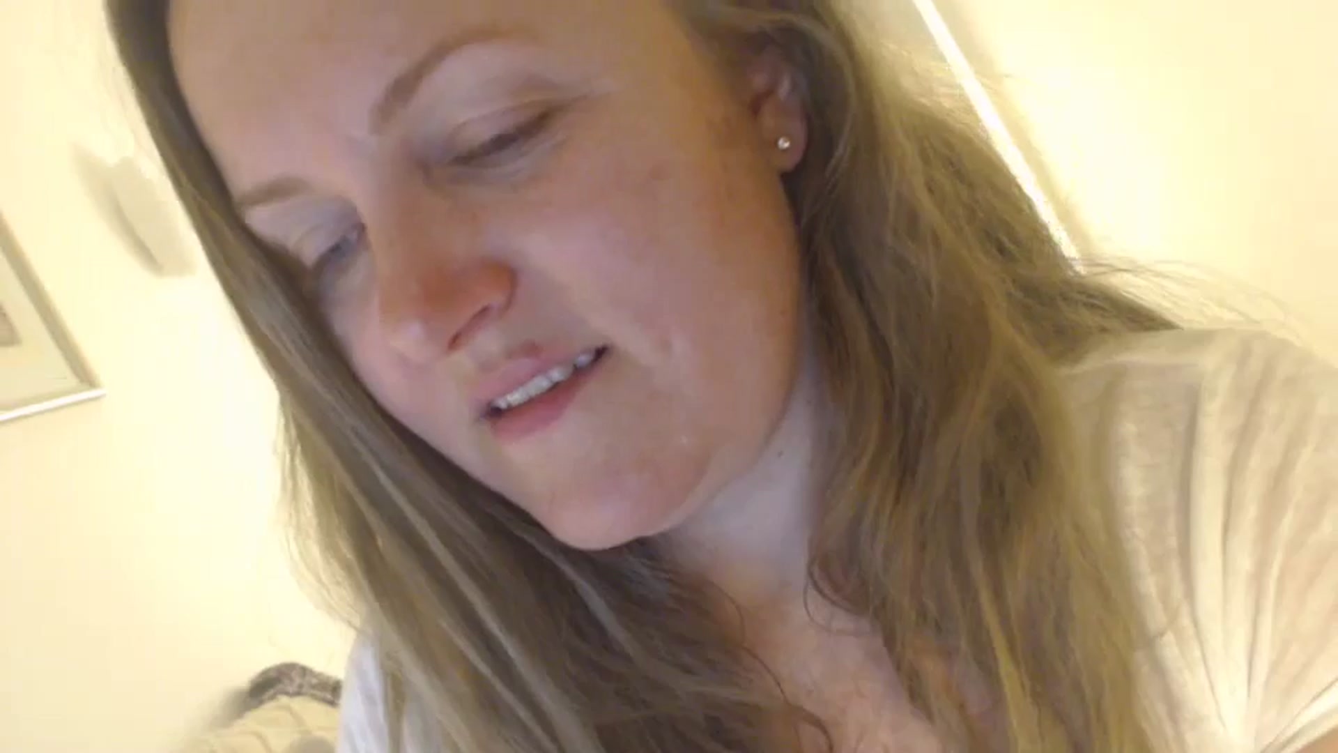 Gallery image thumbnail from JustLily's myfreecams stream on, 05/10/2024, 23:11 image 17 of 20