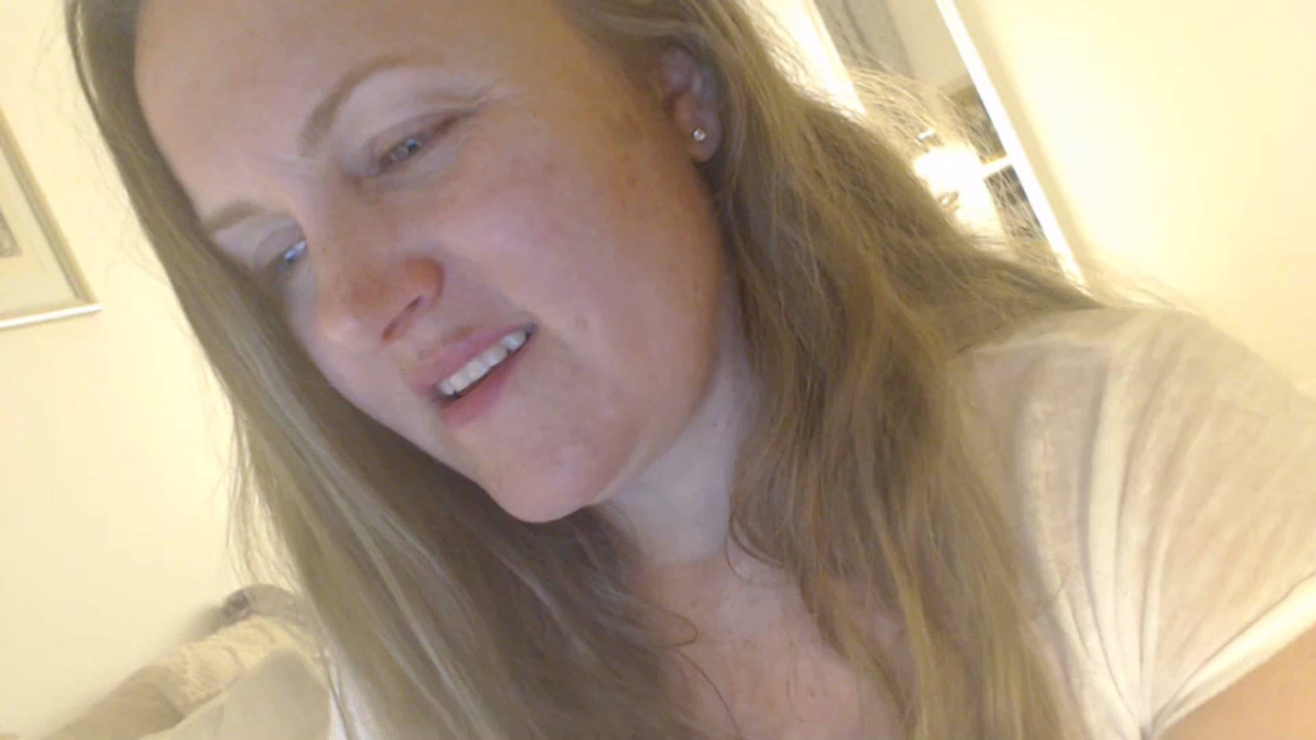 Gallery image thumbnail from JustLily's myfreecams stream on, 05/10/2024, 23:11 image 18 of 20