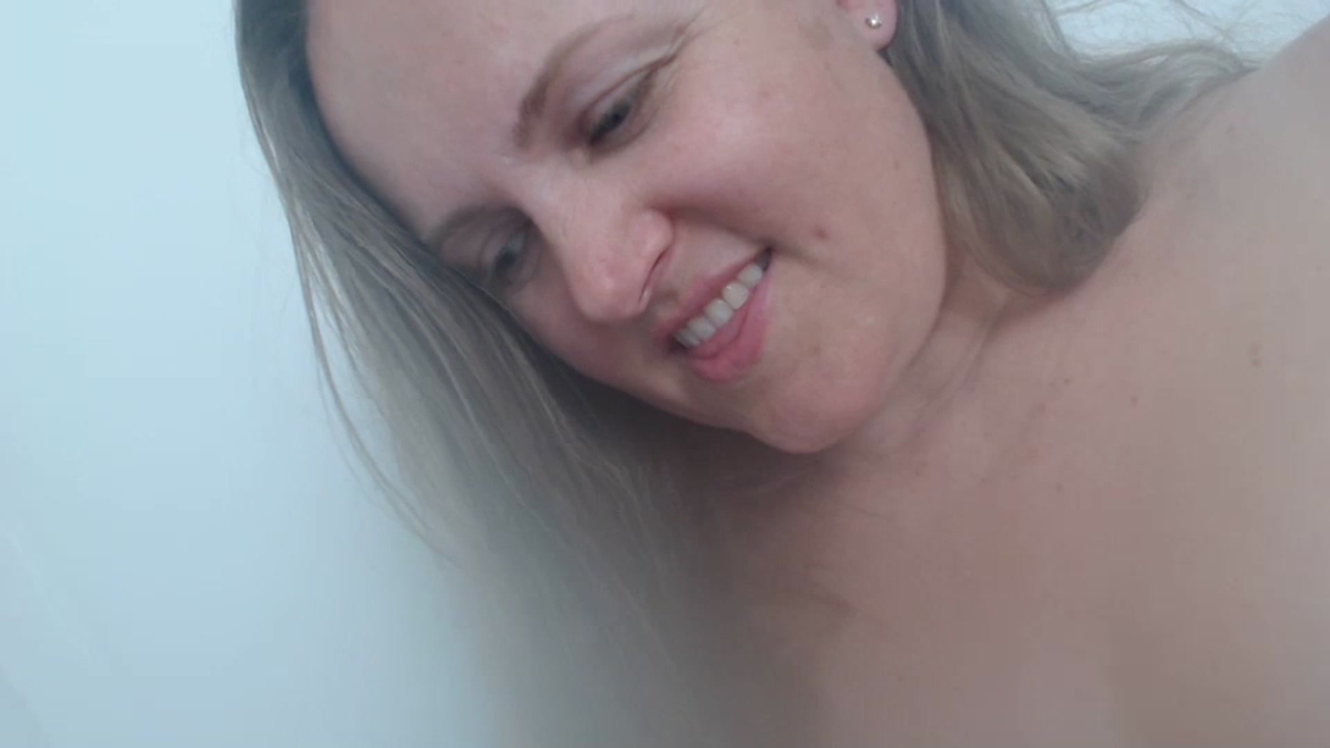 Gallery image thumbnail from JustLily's myfreecams stream on, 05/11/2024, 12:36 image 19 of 20