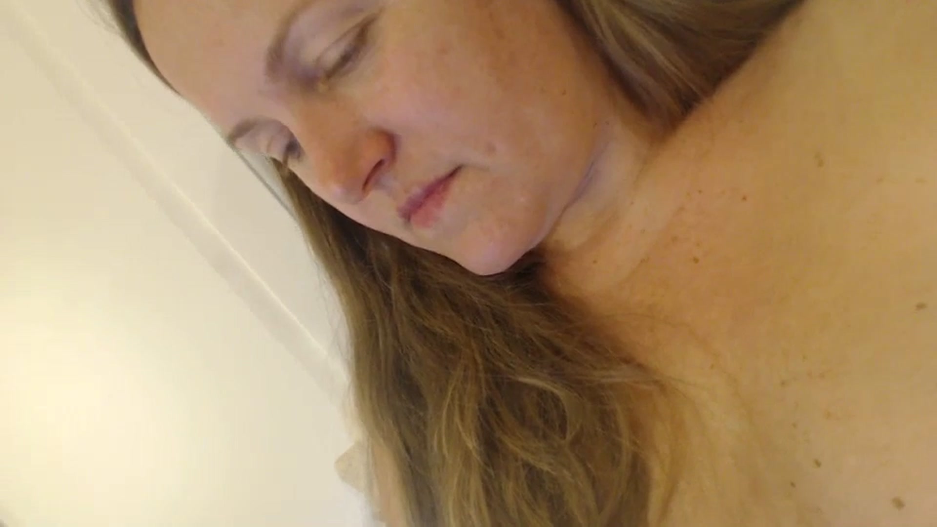 Gallery image thumbnail from JustLily's myfreecams stream on, 05/13/2024, 23:41 image 10 of 20