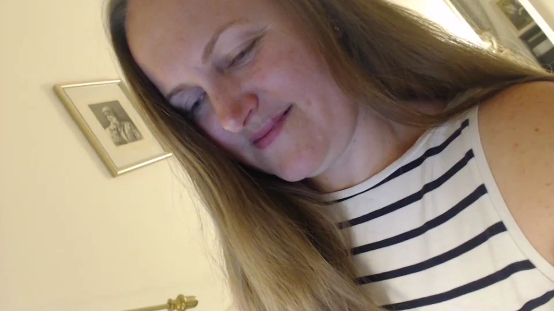 Gallery image thumbnail from JustLily's myfreecams stream on, 05/14/2024, 21:30 image 13 of 20