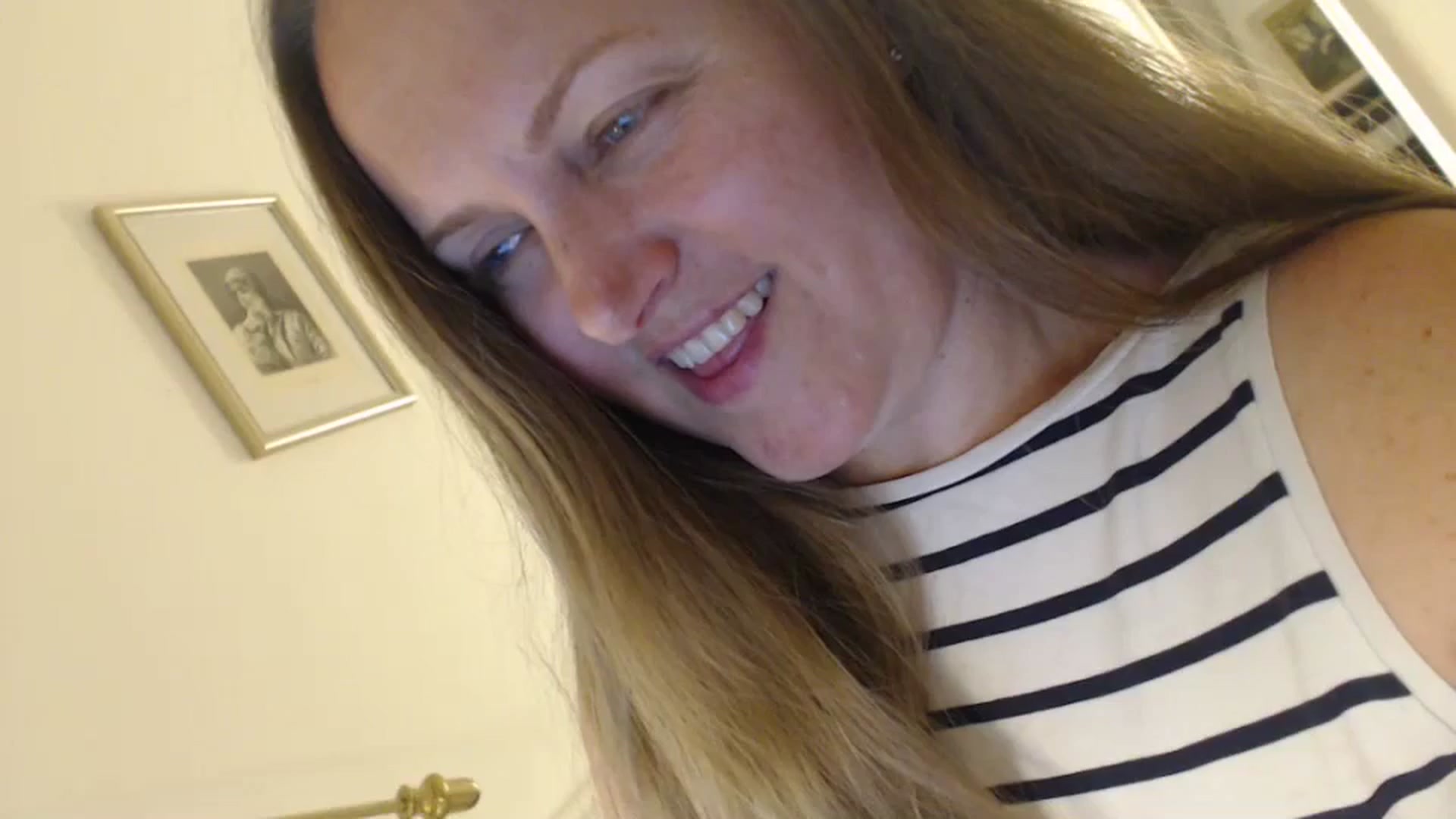 Gallery image thumbnail from JustLily's myfreecams stream on, 05/14/2024, 21:30 image 12 of 20