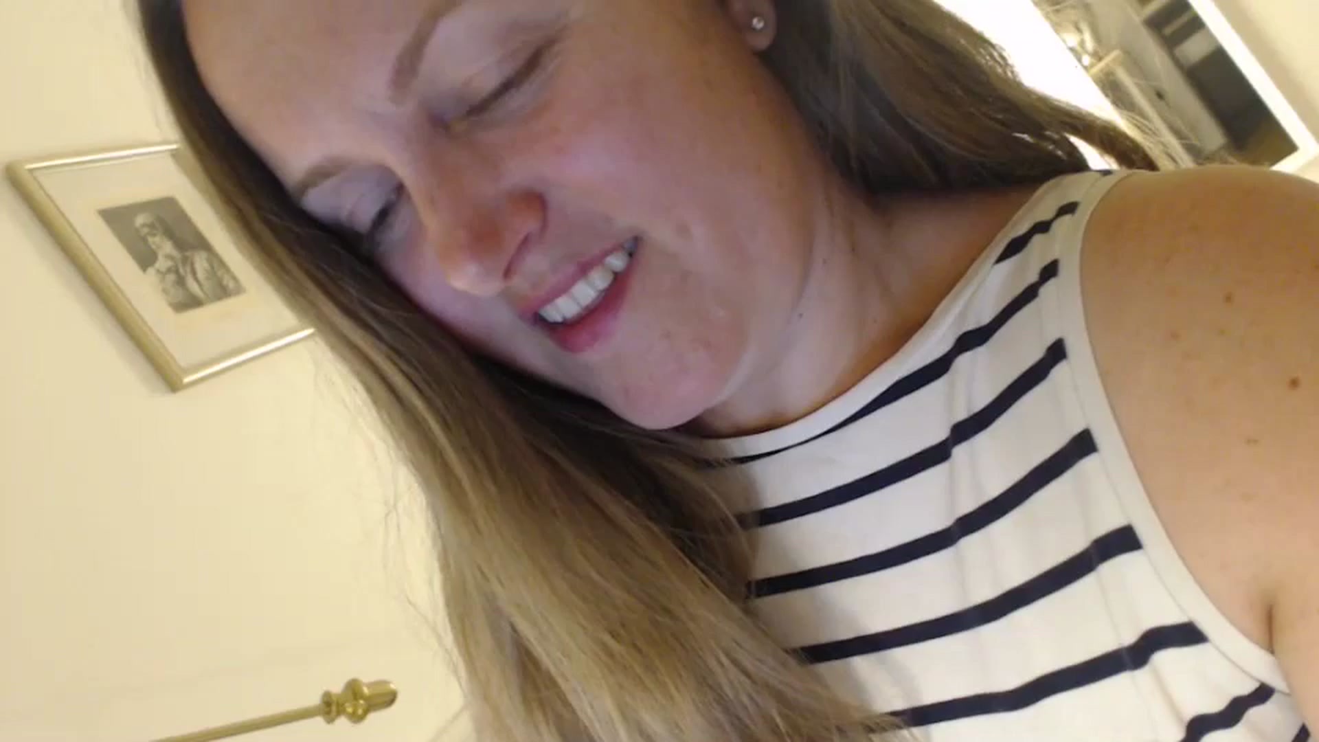 Gallery image thumbnail from JustLily's myfreecams stream on, 05/14/2024, 21:30 image 4 of 20