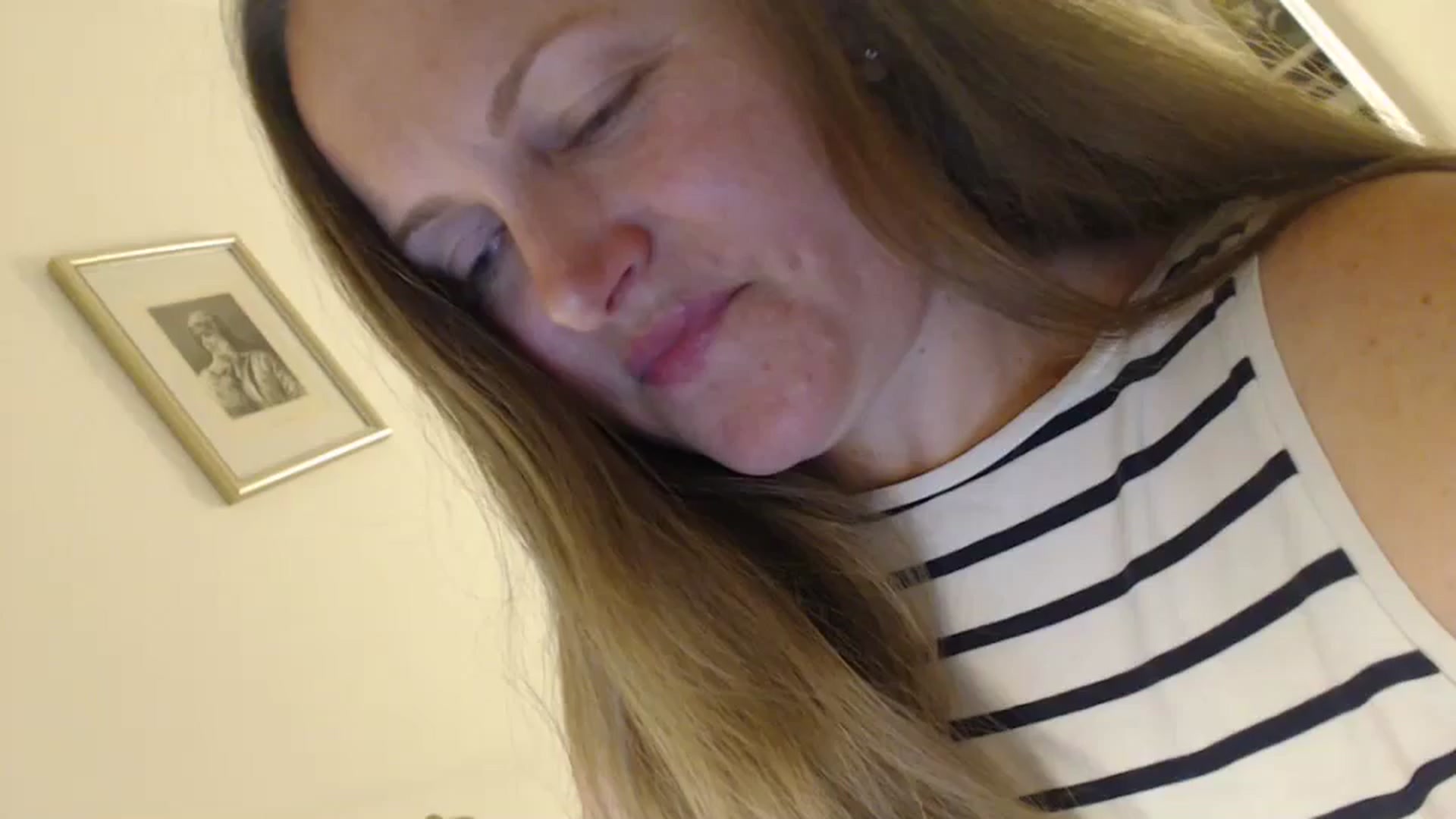 Gallery image thumbnail from JustLily's myfreecams stream on, 05/14/2024, 21:30 image 16 of 20