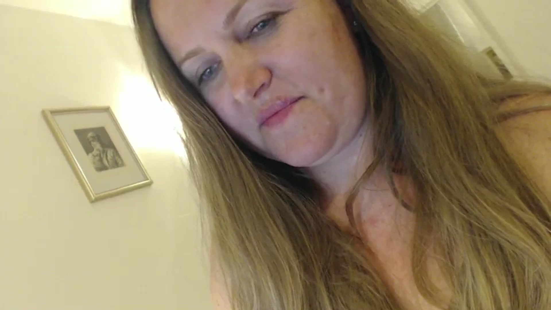 Gallery image thumbnail from JustLily's myfreecams stream on, 05/17/2024, 23:10 image 6 of 20