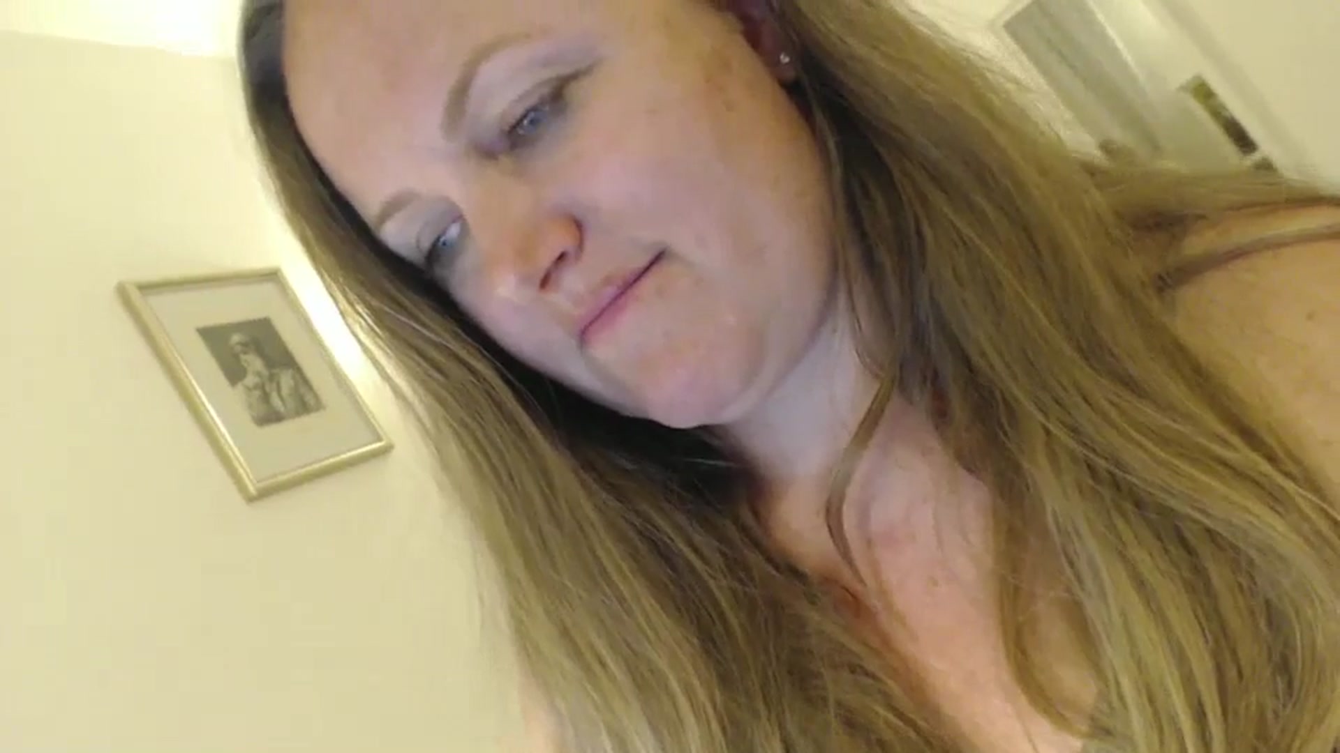 Gallery image thumbnail from JustLily's myfreecams stream on, 05/17/2024, 23:10 image 4 of 20