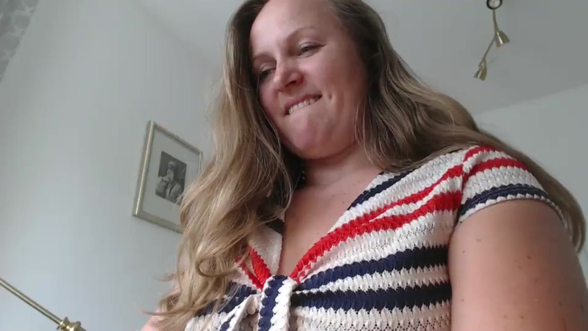 Gallery image thumbnail from JustLily's myfreecams stream on, 05/20/2024, 14:18 image 5 of 20