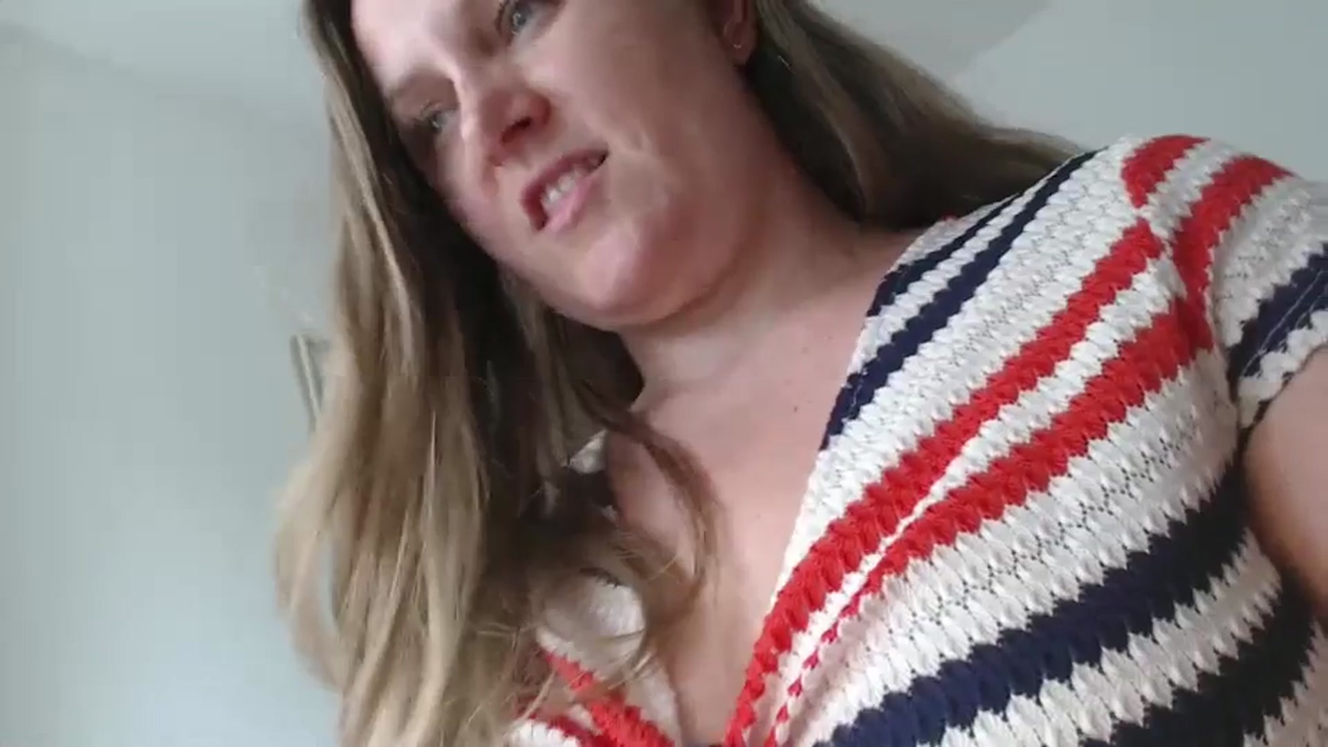 Gallery image thumbnail from JustLily's myfreecams stream on, 05/20/2024, 14:18 image 14 of 20
