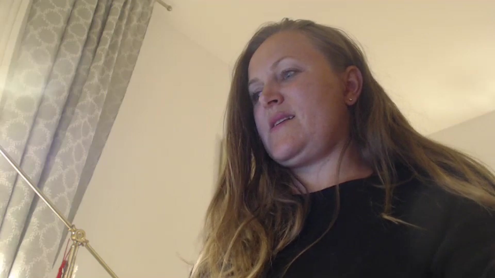 Gallery image thumbnail from JustLily's myfreecams stream on, 05/20/2024, 22:30 image 3 of 20