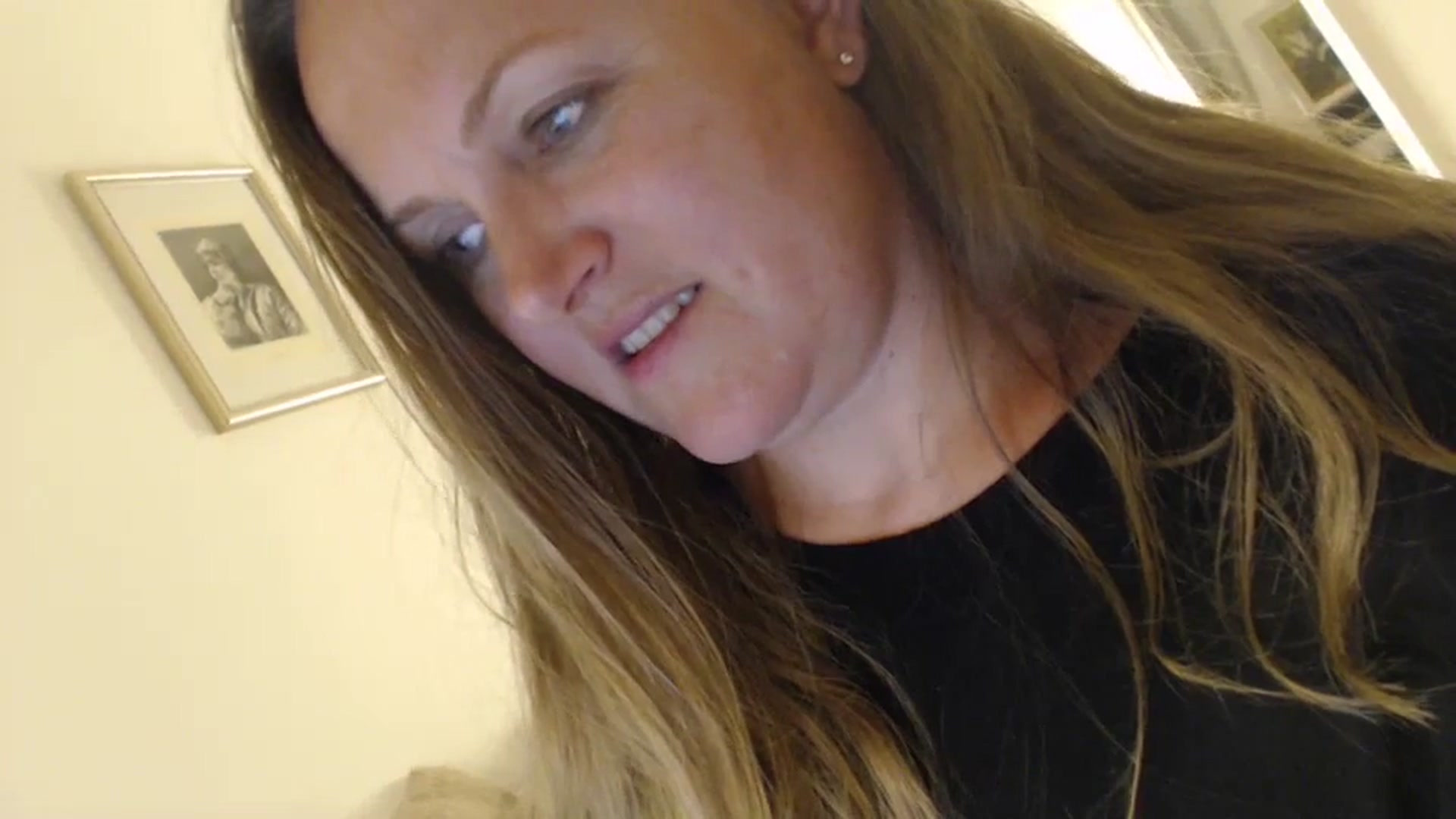 Gallery image thumbnail from JustLily's myfreecams stream on, 05/20/2024, 22:30 image 14 of 20