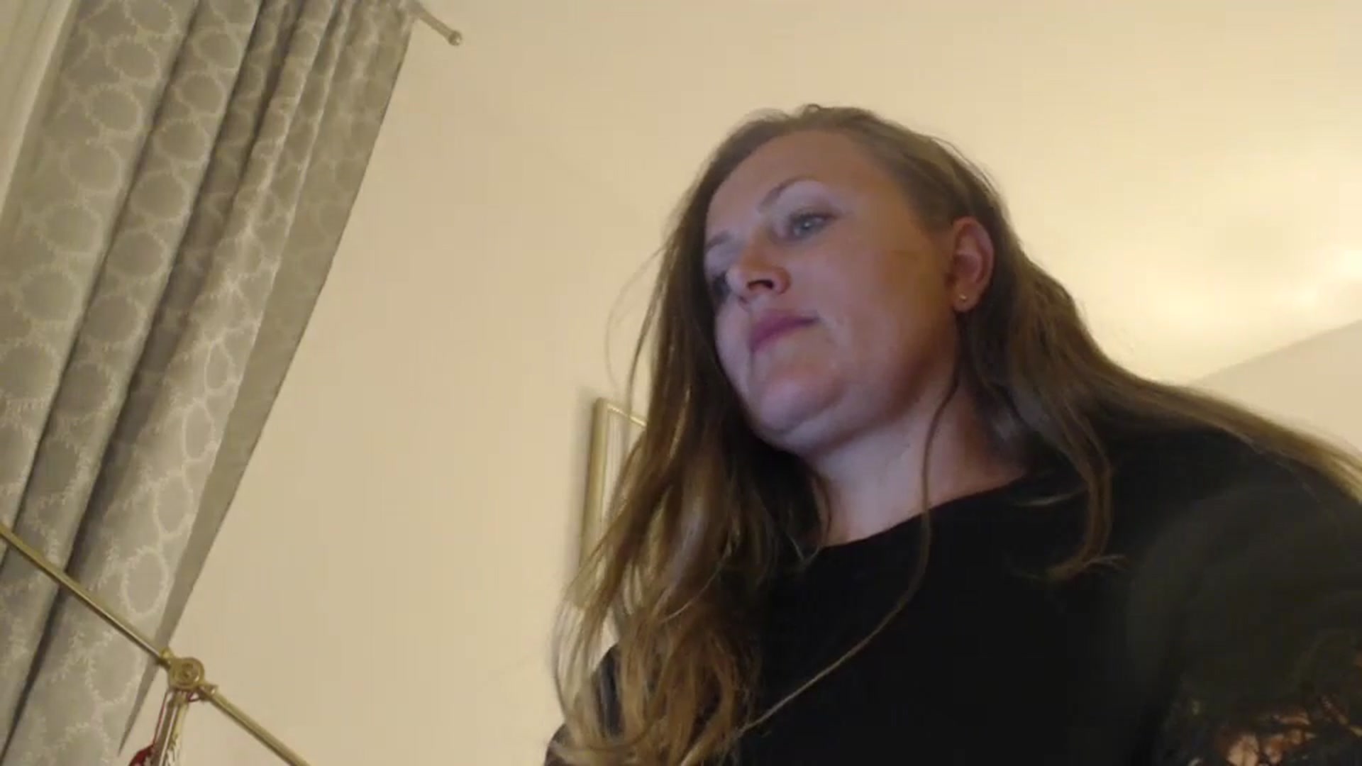 Gallery image thumbnail from JustLily's myfreecams stream on, 05/20/2024, 22:30 image 2 of 20