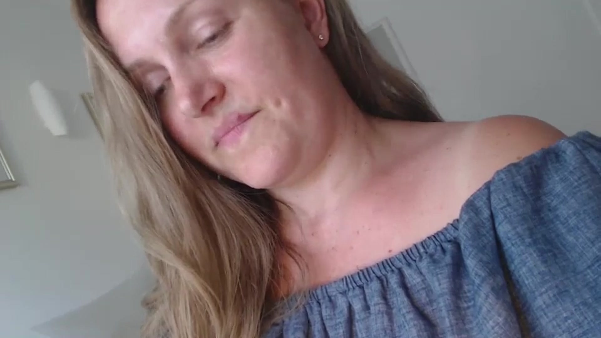 Gallery image thumbnail from JustLily's myfreecams stream on, 05/24/2024, 17:05 image 8 of 20