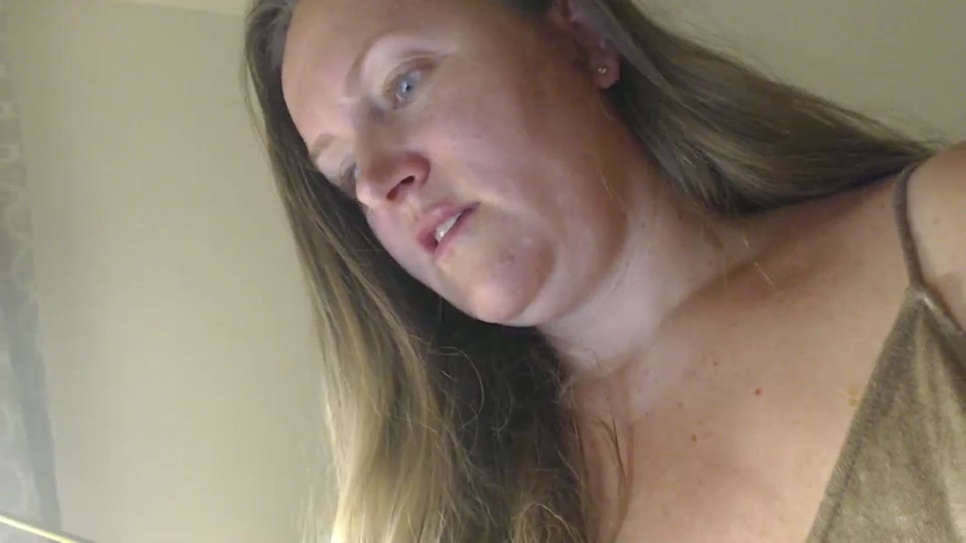 Gallery image thumbnail from JustLily's myfreecams stream on, 05/27/2024, 23:34 image 3 of 20