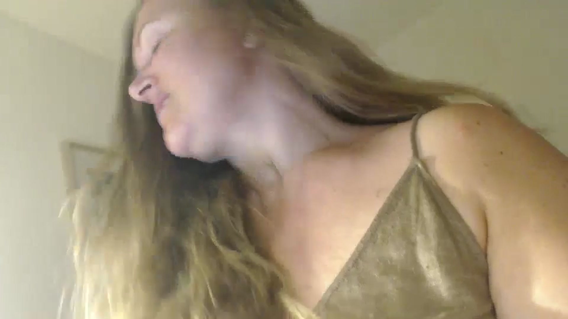 Gallery image thumbnail from JustLily's myfreecams stream on, 05/27/2024, 23:34 image 11 of 20
