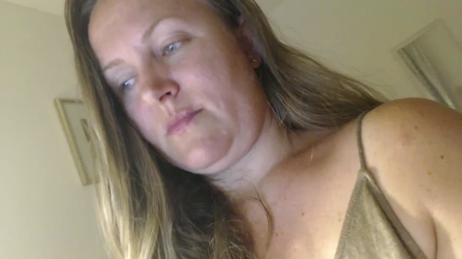 Gallery image thumbnail from JustLily's myfreecams stream on, 05/27/2024, 23:34 image 5 of 20