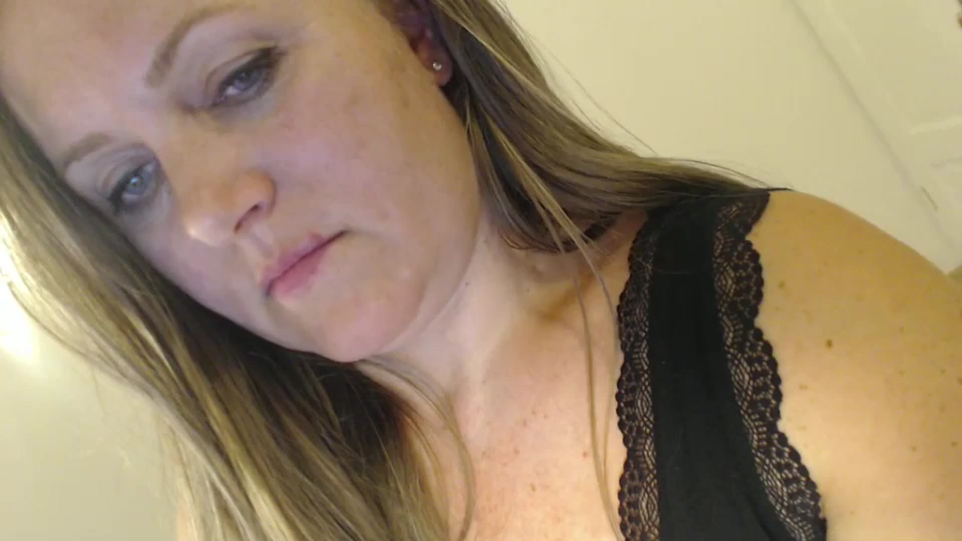 Gallery image thumbnail from JustLily's myfreecams stream on, 06/04/2024, 23:36 image 5 of 20