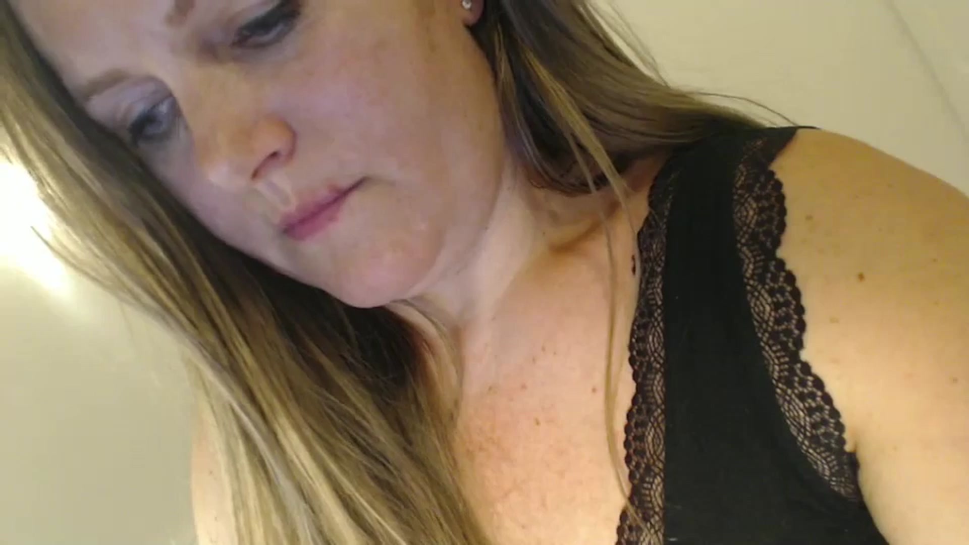 Gallery image thumbnail from JustLily's myfreecams stream on, 06/04/2024, 23:36 image 3 of 20
