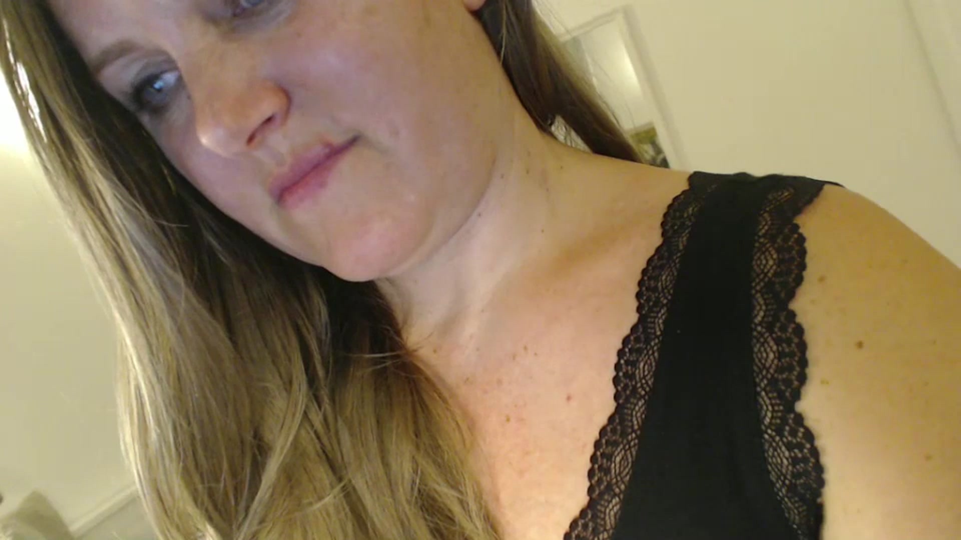 Gallery image thumbnail from JustLily's myfreecams stream on, 06/04/2024, 23:36 image 16 of 20