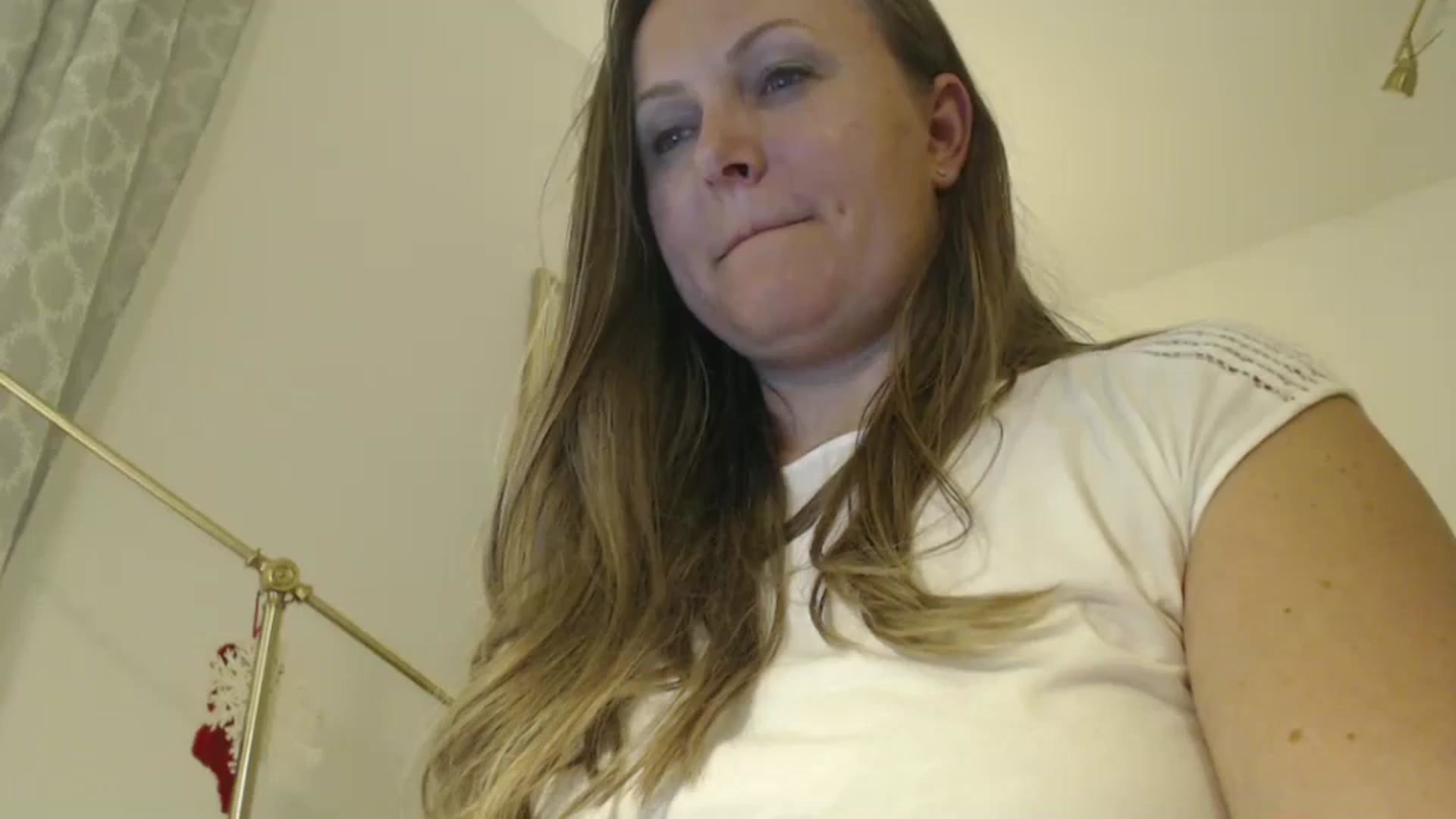 Gallery image thumbnail from JustLily's myfreecams stream on, 06/05/2024, 21:19 image 7 of 20