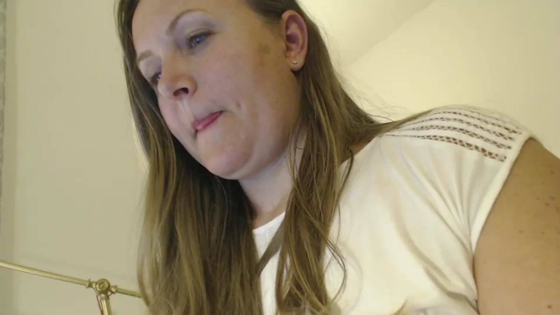 Gallery image thumbnail from JustLily's myfreecams stream on, 06/05/2024, 21:19 image 6 of 20