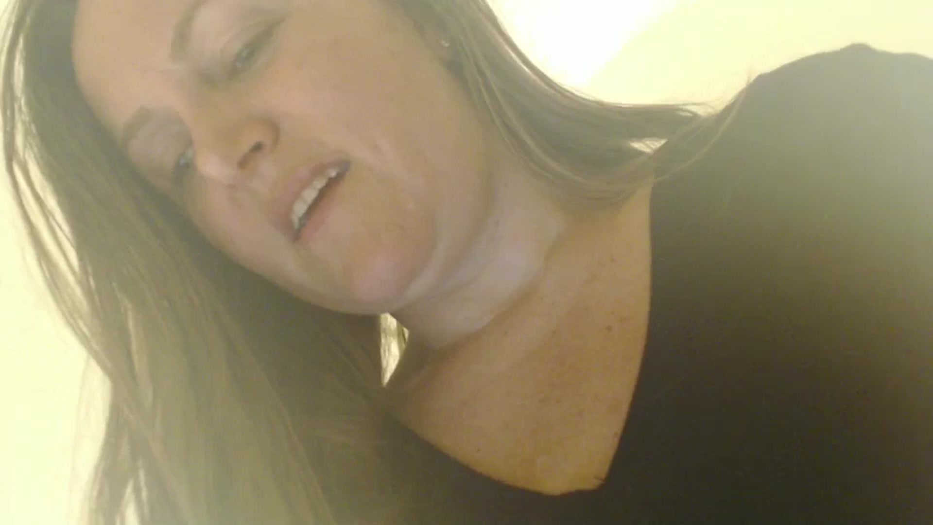 Gallery image thumbnail from JustLily's myfreecams stream on, 06/07/2024, 21:40 image 4 of 20