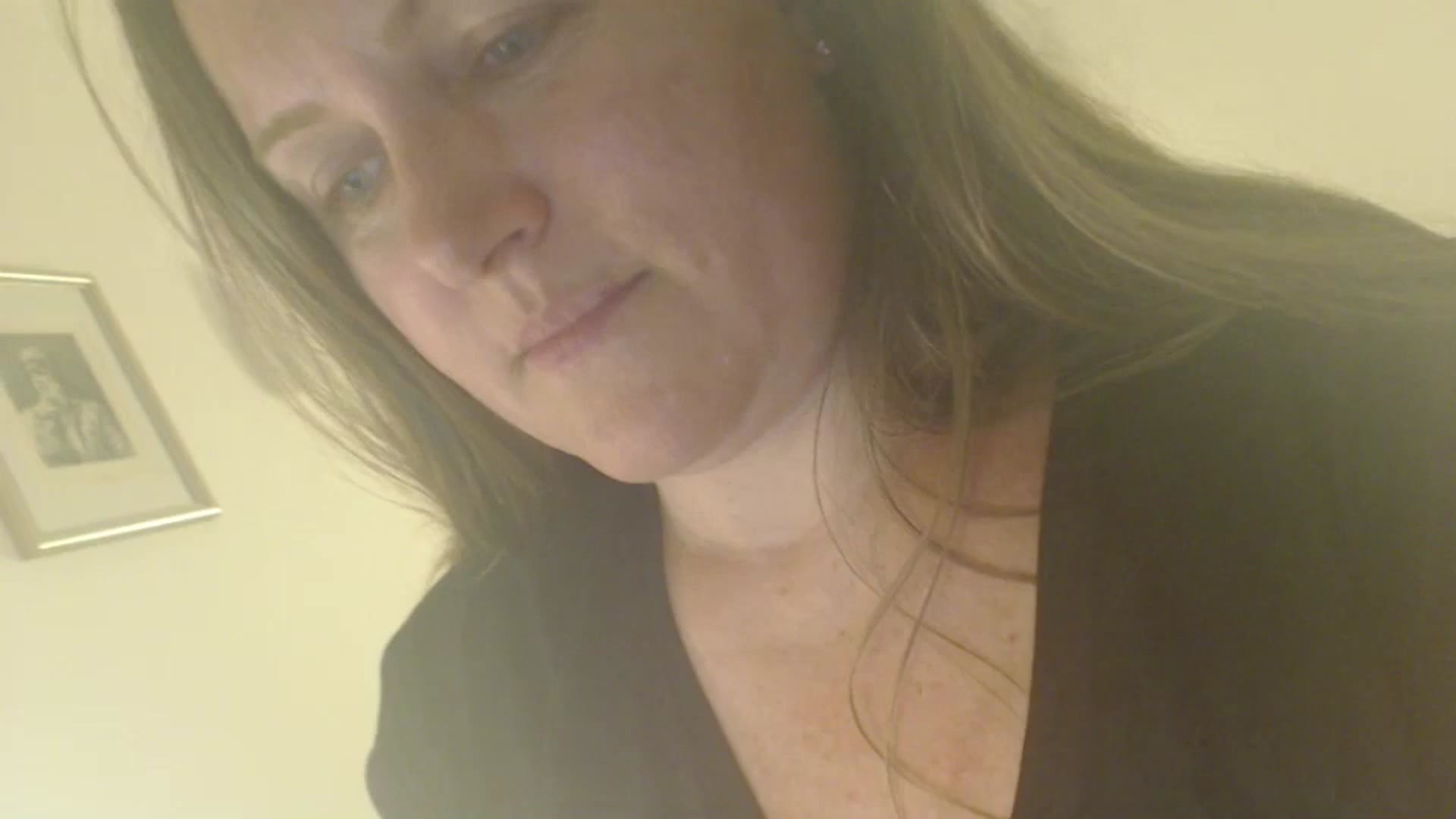 Gallery image thumbnail from JustLily's myfreecams stream on, 06/07/2024, 22:45 image 2 of 20