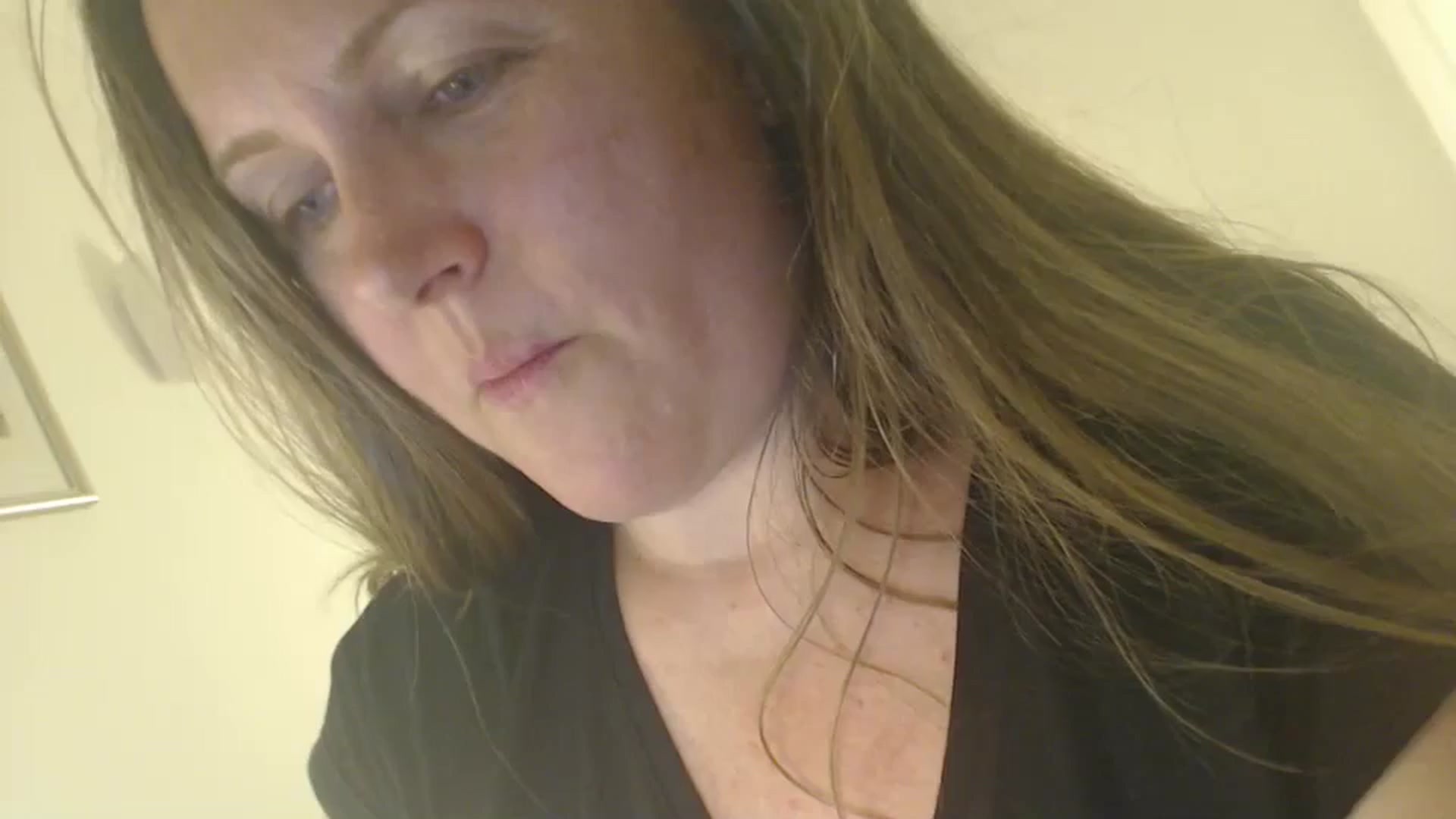 Gallery image thumbnail from JustLily's myfreecams stream on, 06/07/2024, 22:45 image 5 of 20