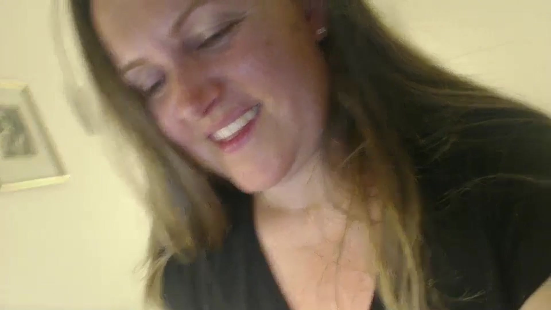 Gallery image thumbnail from JustLily's myfreecams stream on, 06/07/2024, 22:45 image 11 of 20