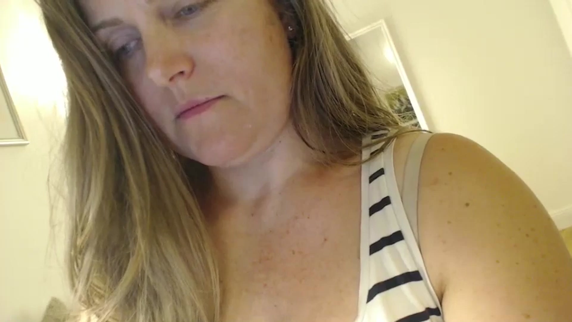 Gallery image thumbnail from JustLily's myfreecams stream on, 06/09/2024, 23:00 image 5 of 20