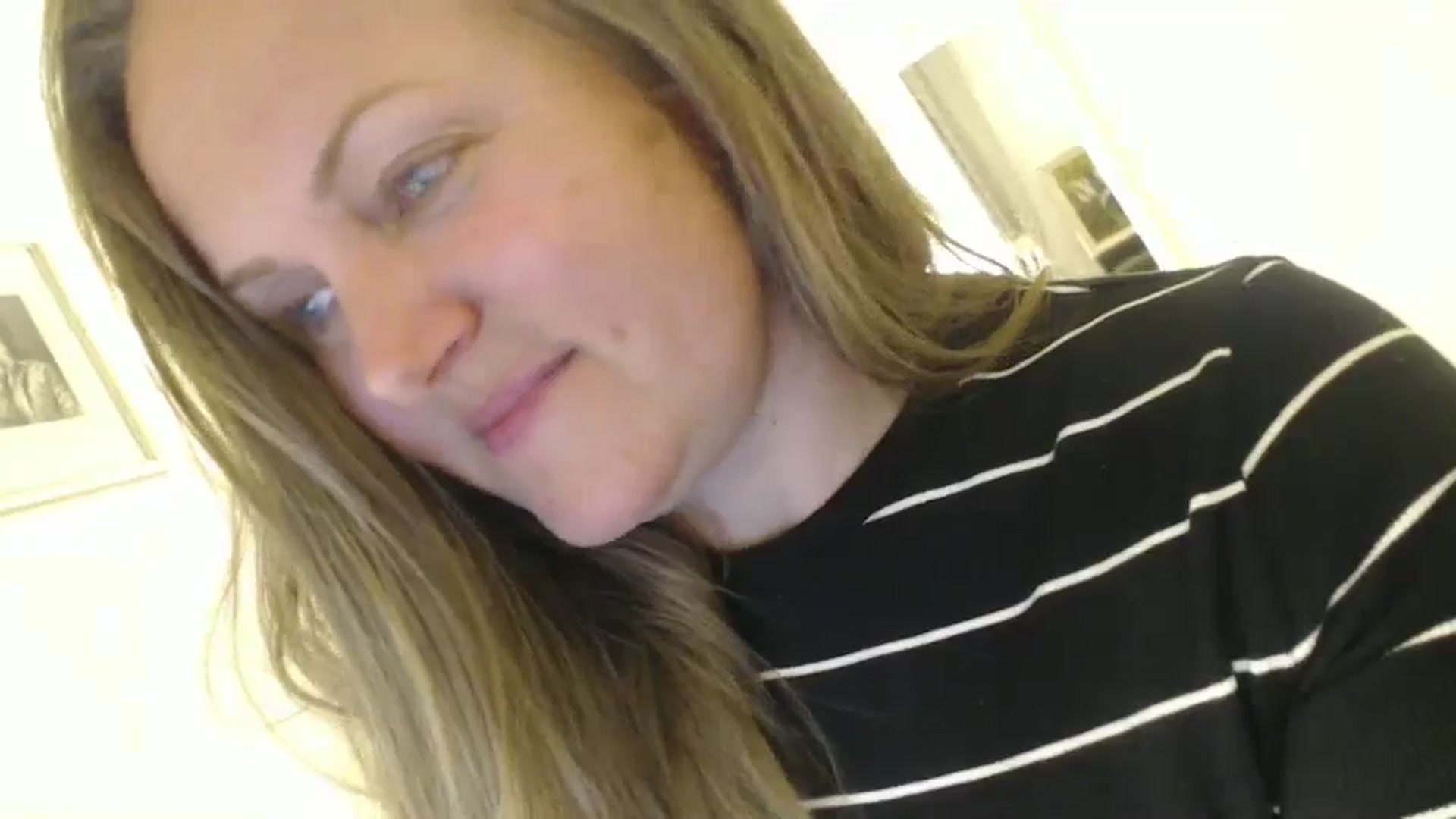 Gallery image thumbnail from JustLily's myfreecams stream on, 06/10/2024, 22:20 image 9 of 20