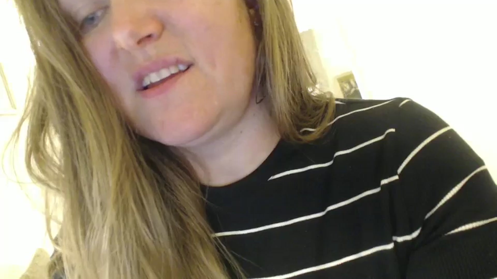 Gallery image thumbnail from JustLily's myfreecams stream on, 06/10/2024, 22:20 image 15 of 20