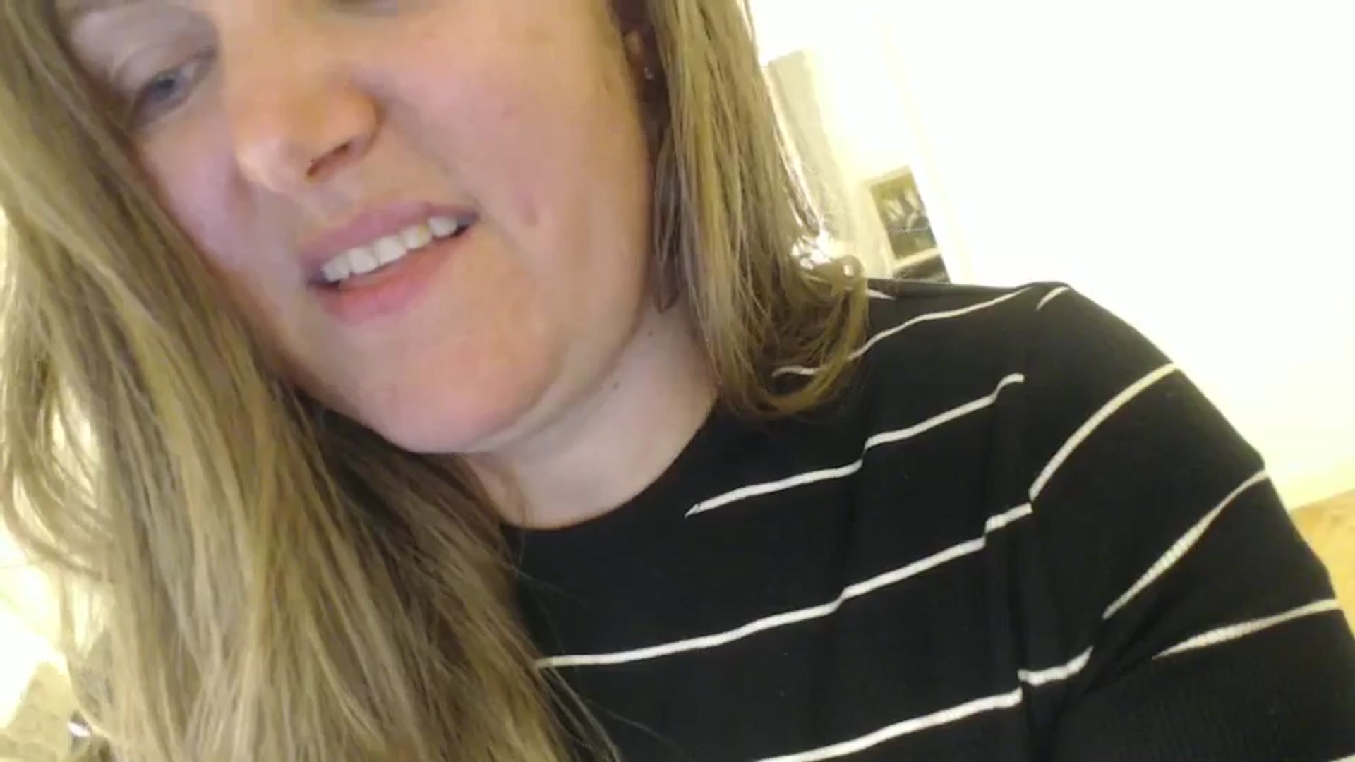Gallery image thumbnail from JustLily's myfreecams stream on, 06/10/2024, 22:20 image 16 of 20