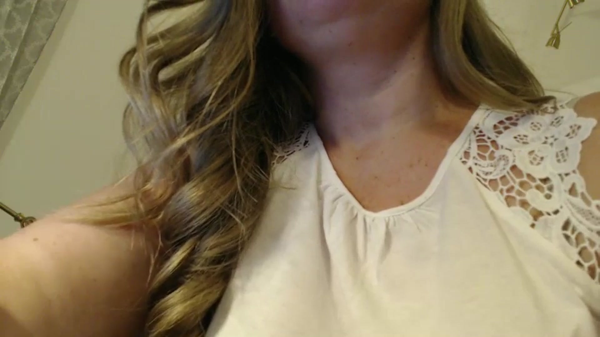 Gallery image thumbnail from JustLily's myfreecams stream on, 06/11/2024, 20:50 image 2 of 20