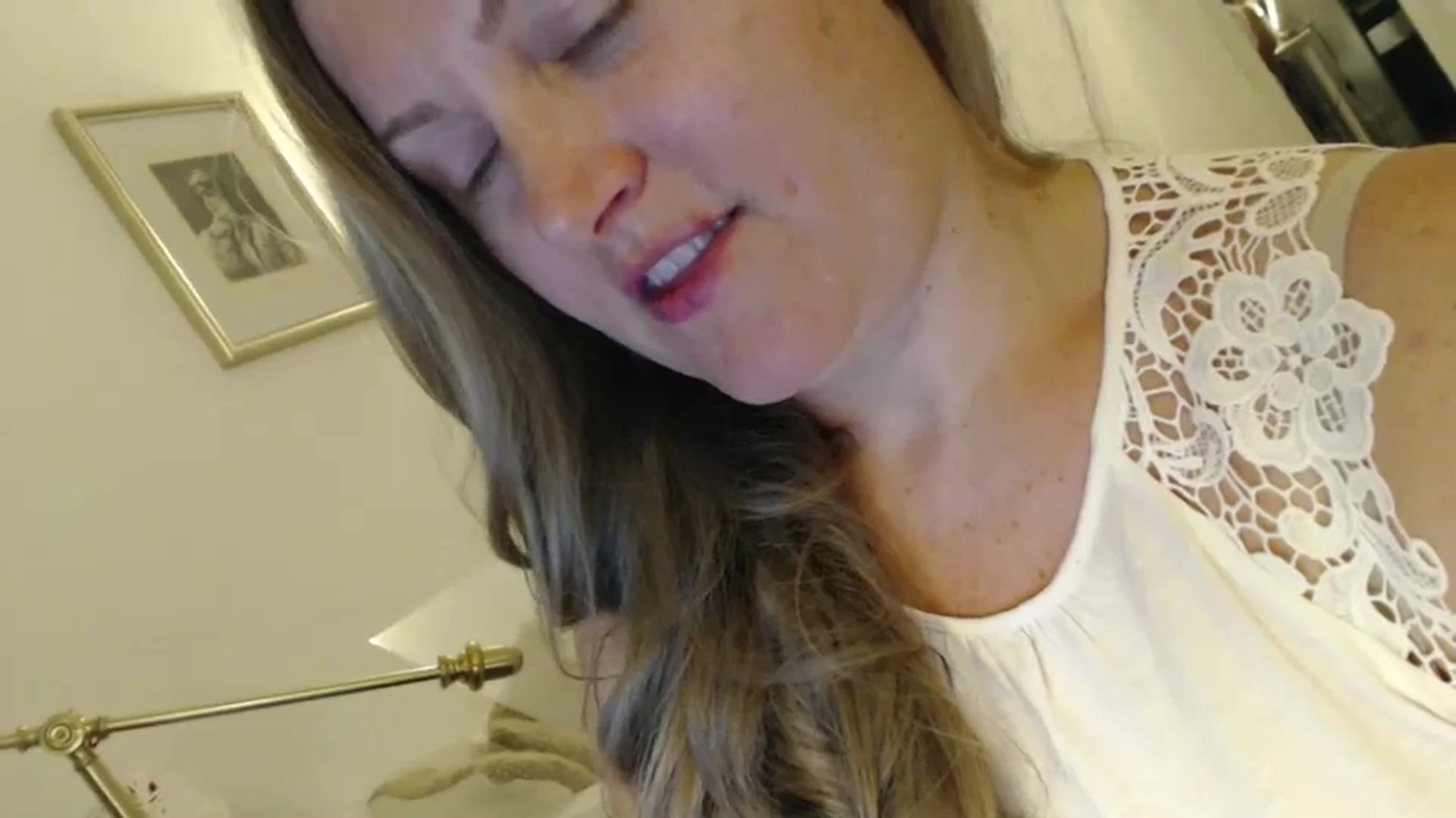 Gallery image thumbnail from JustLily's myfreecams stream on, 06/11/2024, 20:50 image 12 of 20