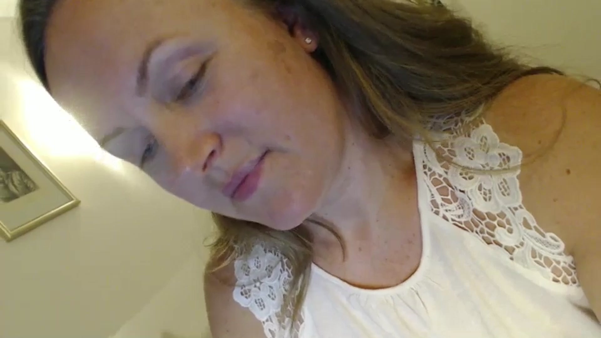 Gallery image thumbnail from JustLily's myfreecams stream on, 06/11/2024, 21:19 image 10 of 20