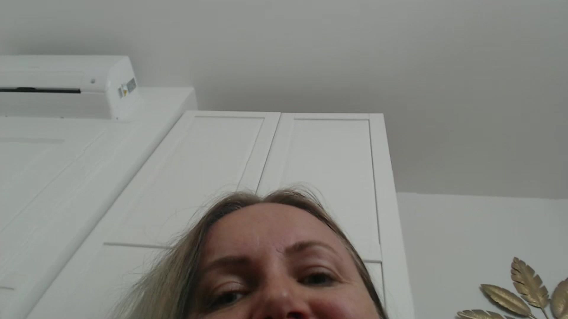 Gallery image thumbnail from JustLily's myfreecams stream on, 06/24/2024, 10:02 image 15 of 20
