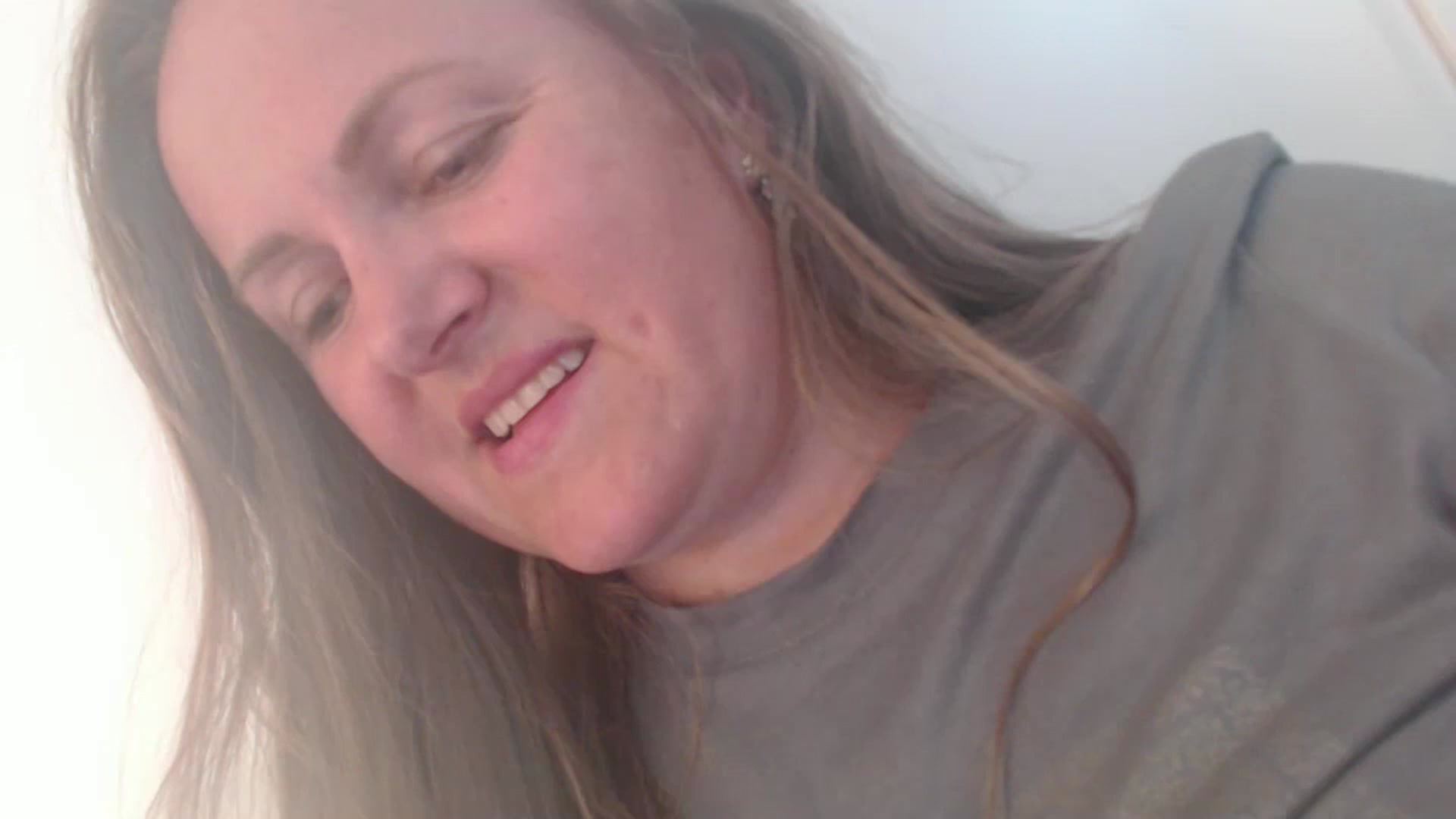 Gallery image thumbnail from JustLily's myfreecams stream on, 06/24/2024, 16:20 image 1 of 20