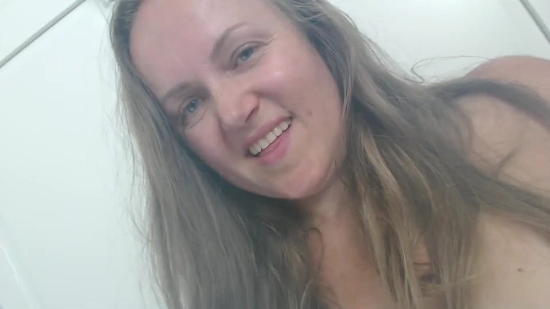 Gallery image thumbnail from JustLily's myfreecams stream on, 06/26/2024, 11:31 image 2 of 20